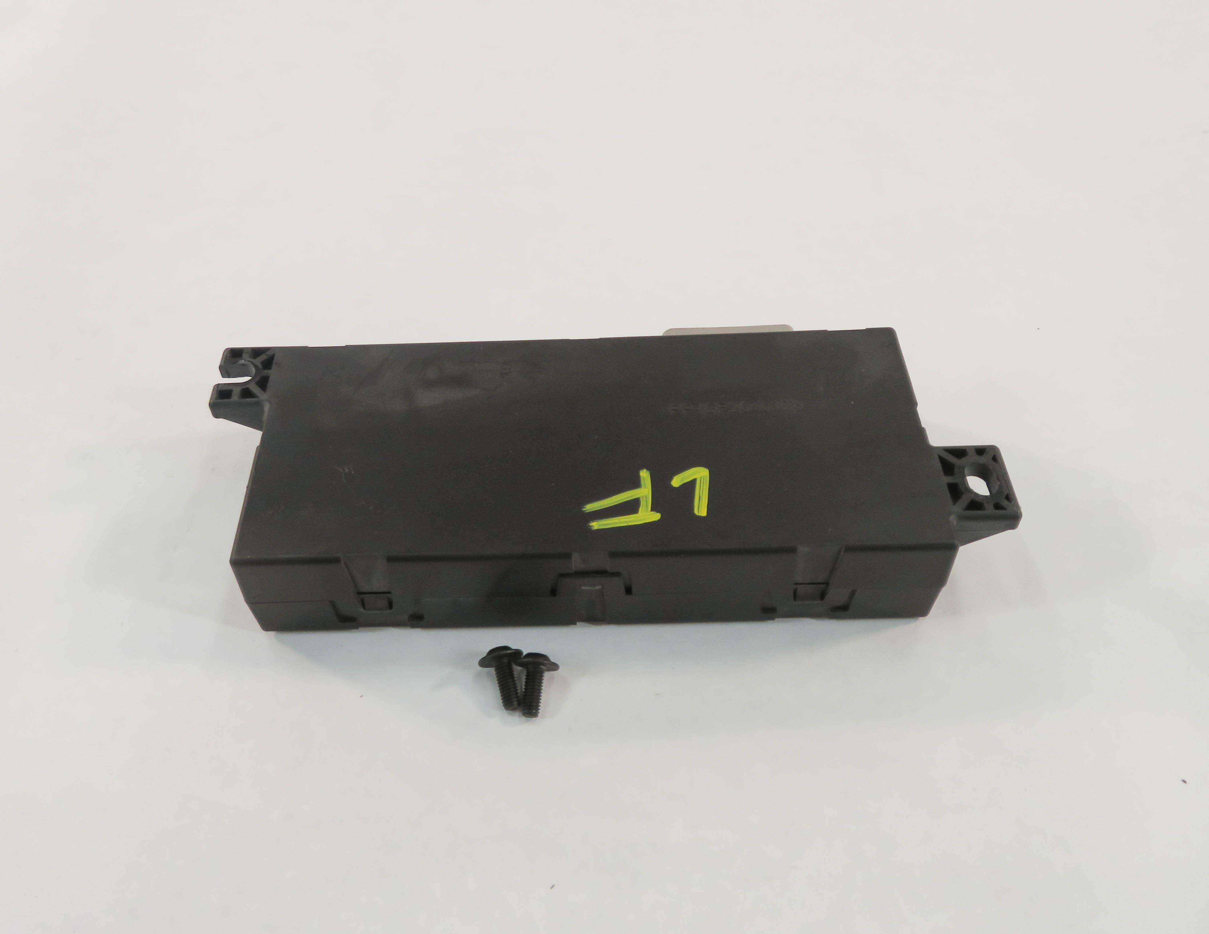 2010-2011 RANGE ROVER SPORT (L320) FRONT MEMORY SEAT CONTROL MODULE — exact item pictured