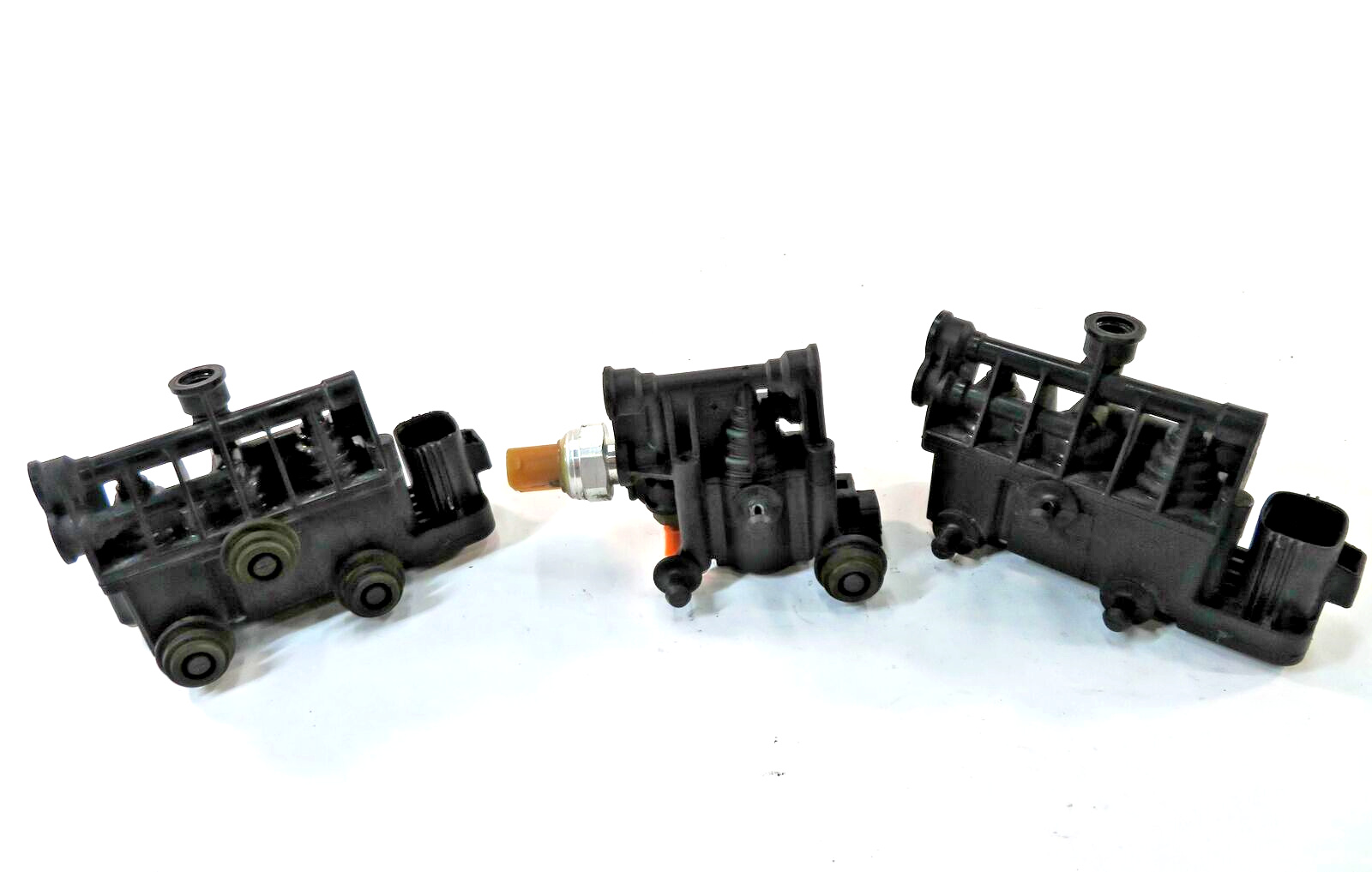 2010 RANGE ROVER SPORT (L320) AIR SUSPENSION VALVE BLOCK SET-3 — exact item pictured