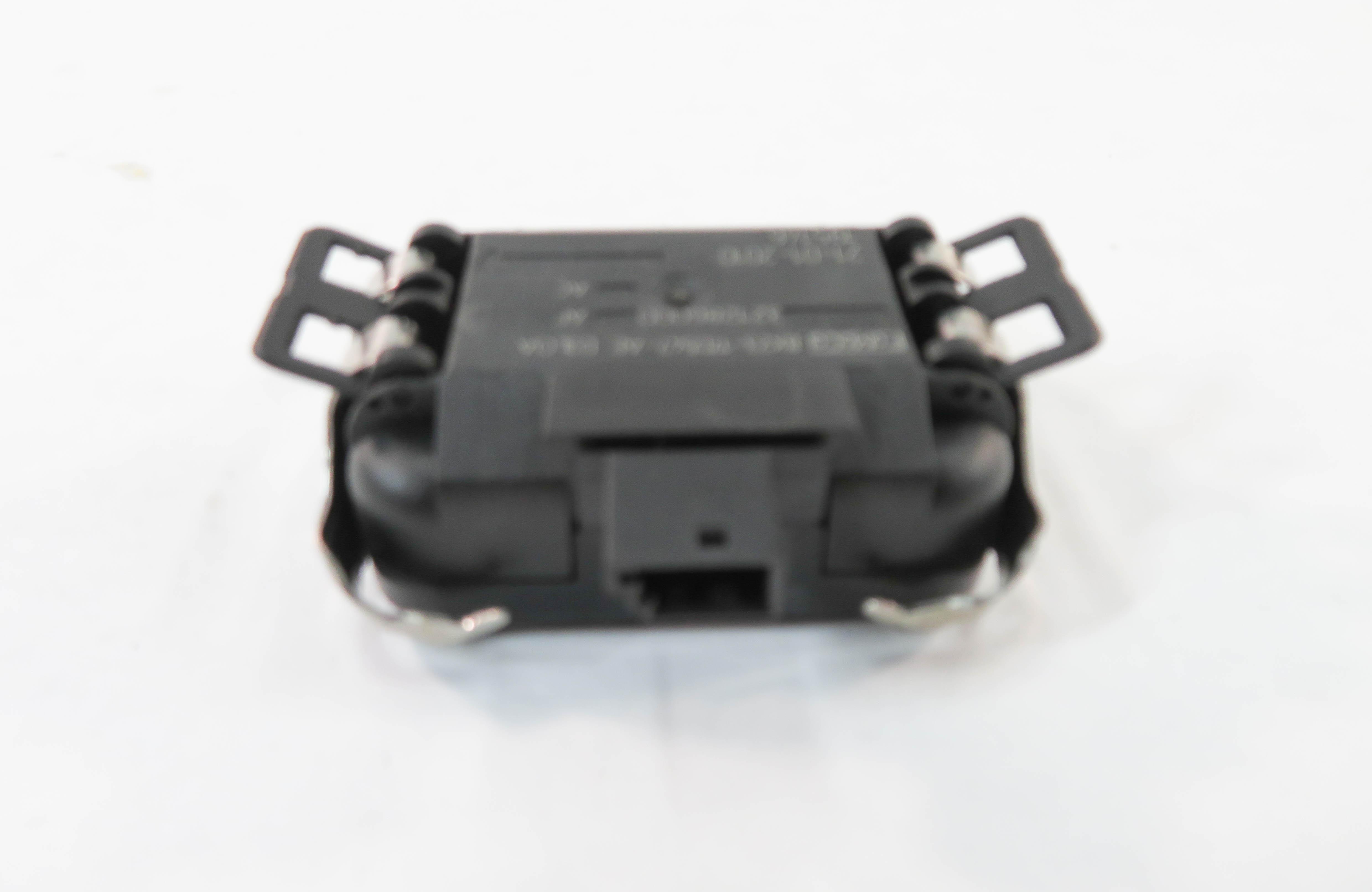 2010 RANGE ROVER SPORT (L320) FRONT WINDSHIELD RAIN WATER SOLAR LIGHT SENSOR RLS — exact item pictured