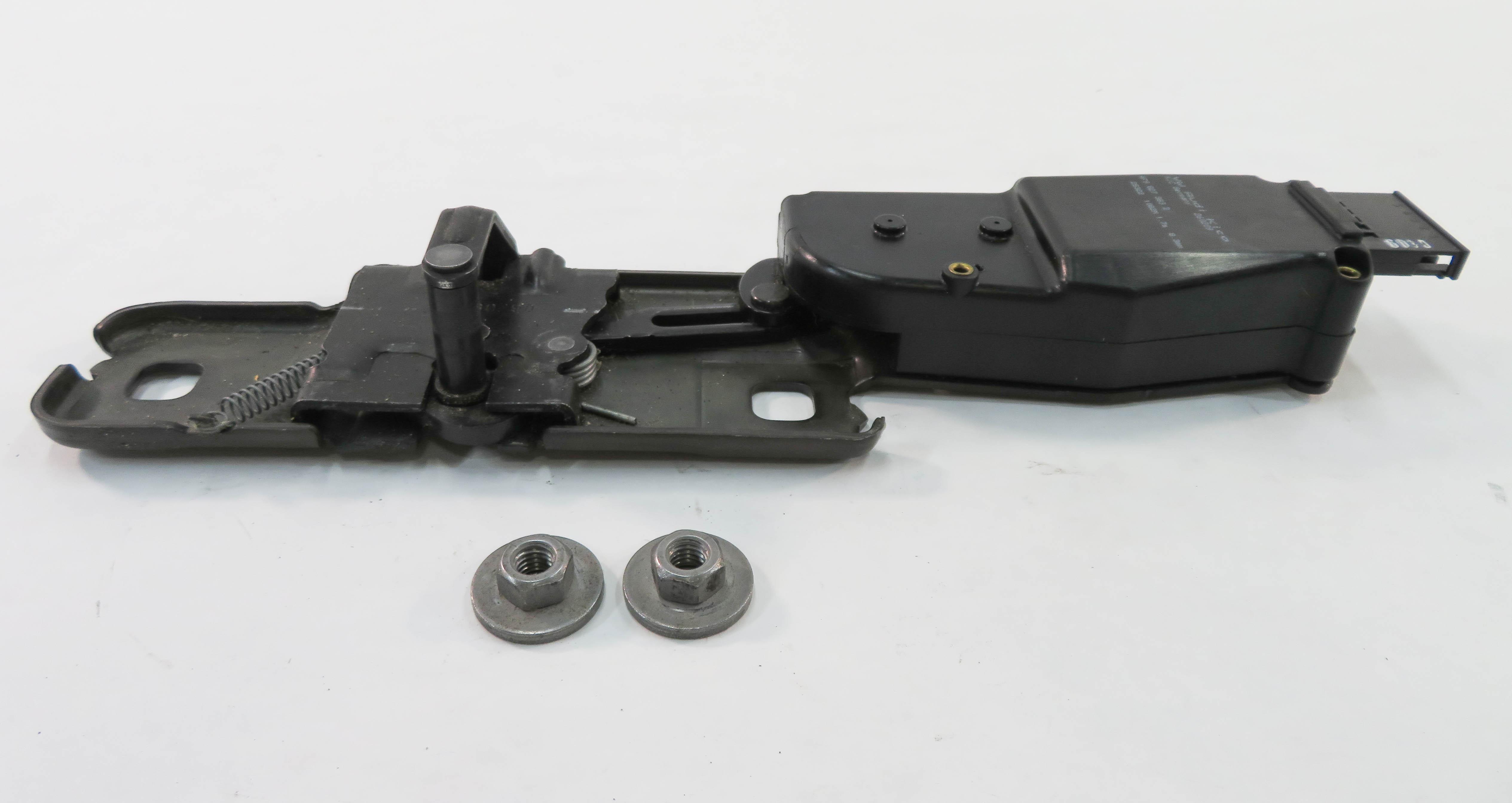 2009 AUDI Q5 (8R) REAR HATCH GATE DOOR TRUNK STRIKER LOCK LATCH ACTUATOR — exact item pictured