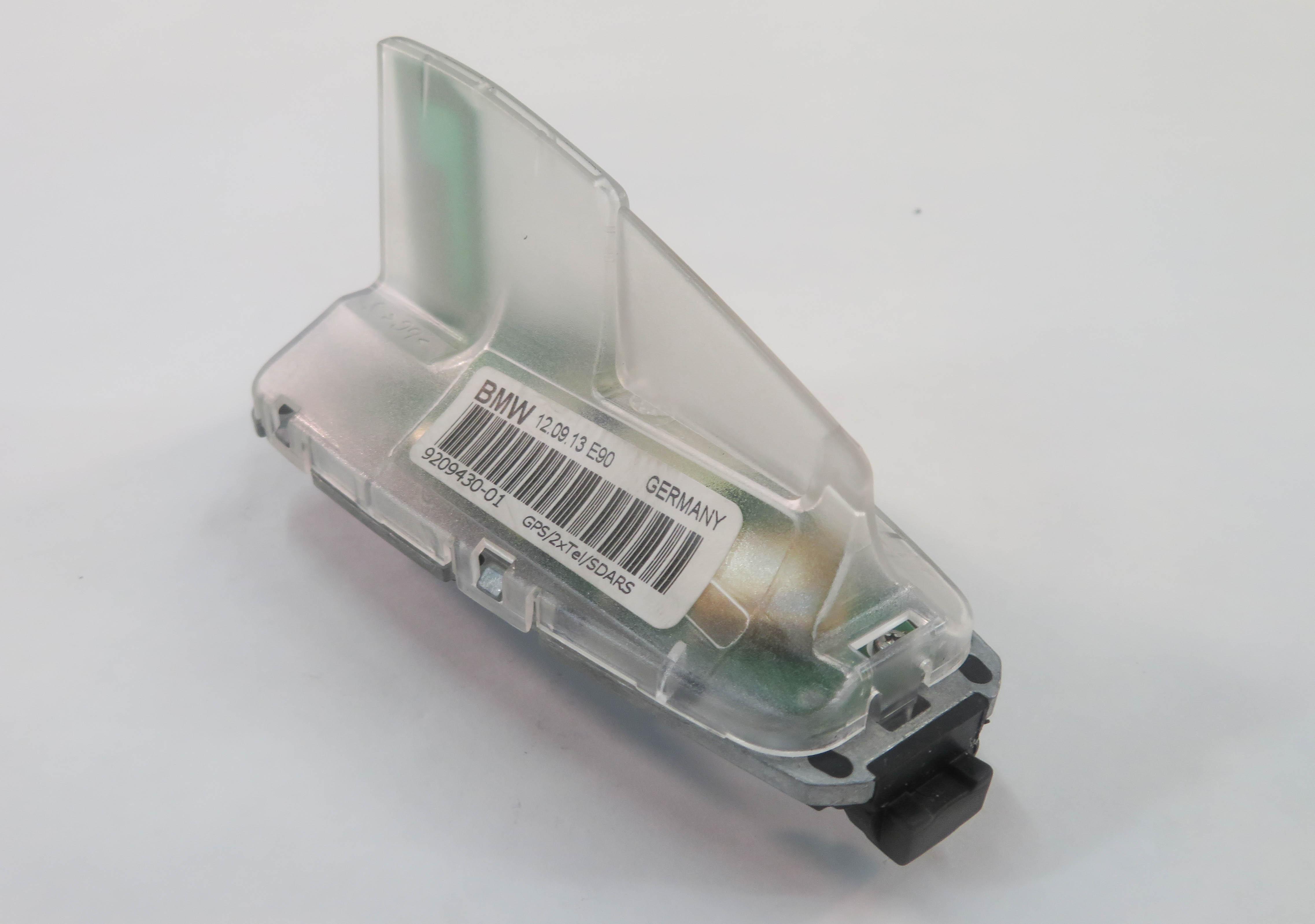 2014 BMW 328i (F30) RADIO STEREO SHARK FIN ANTENNA MODULE — exact item pictured