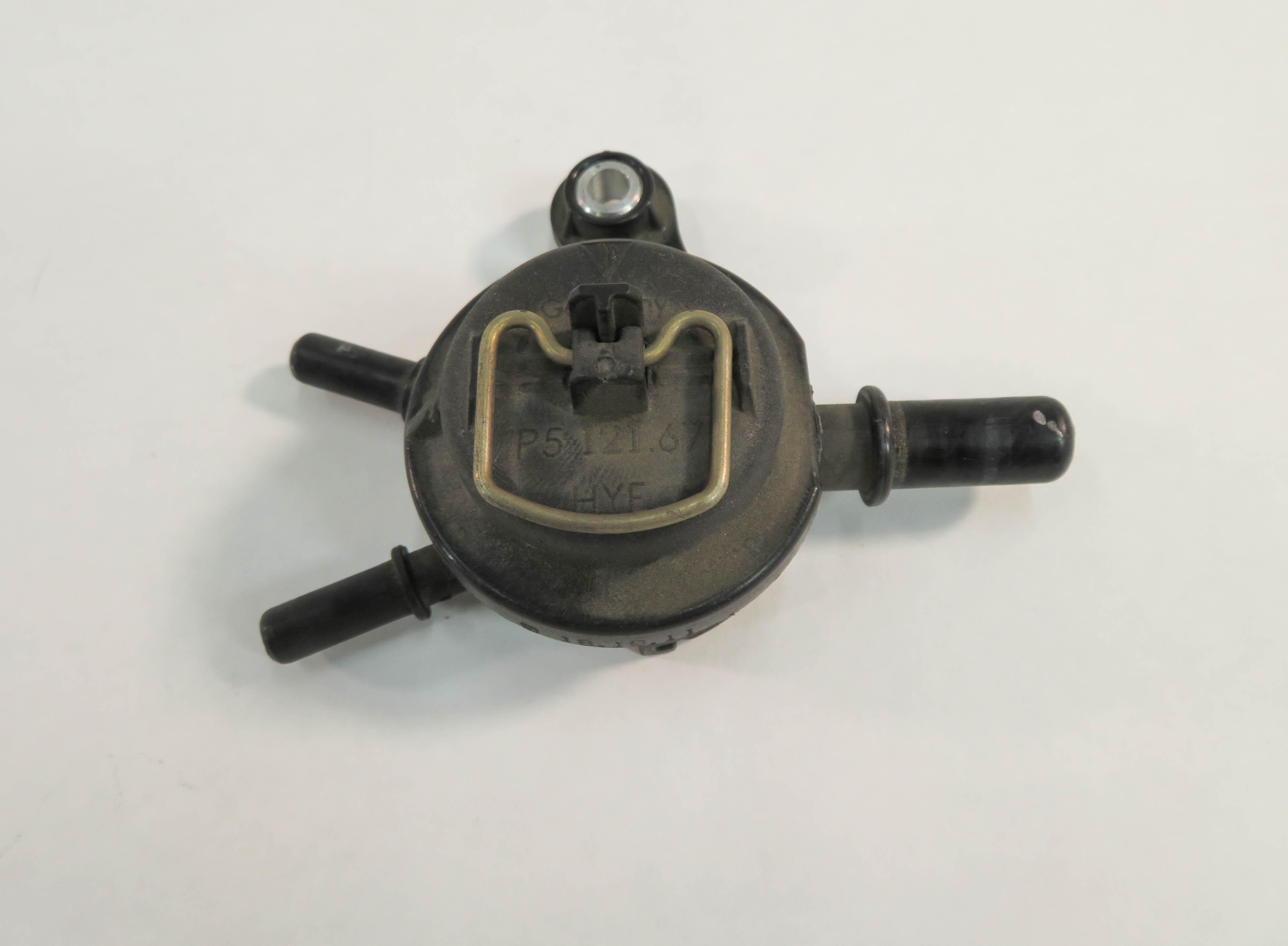 2012 PORSCHE PANAMERA (970 G1) 3.6L M46 ENGINE - COOLANT BLEEDER VALVE — exact item pictured