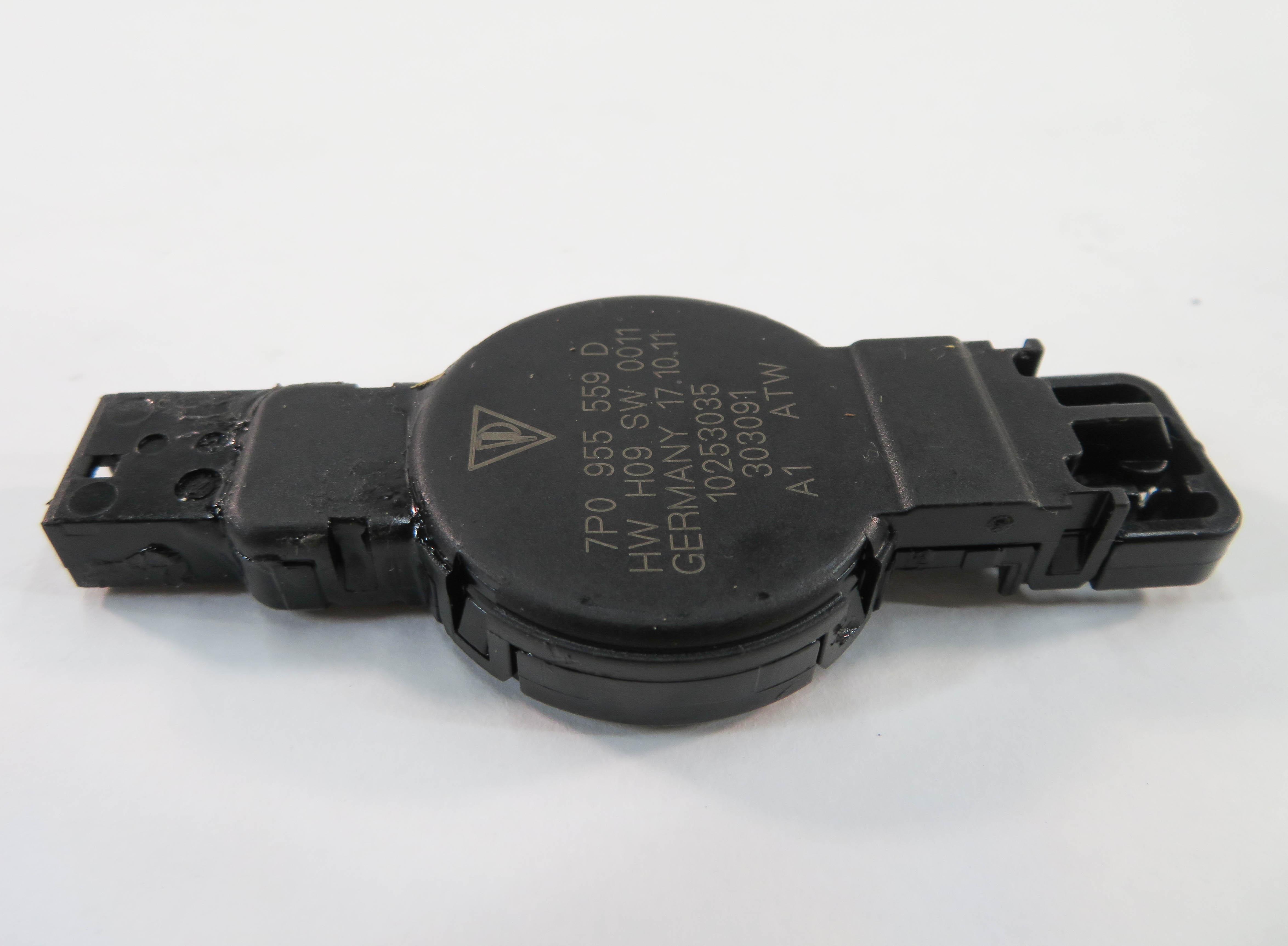 2012 PORSCHE PANAMERA (970 G1) RAIN SENSOR — exact item pictured