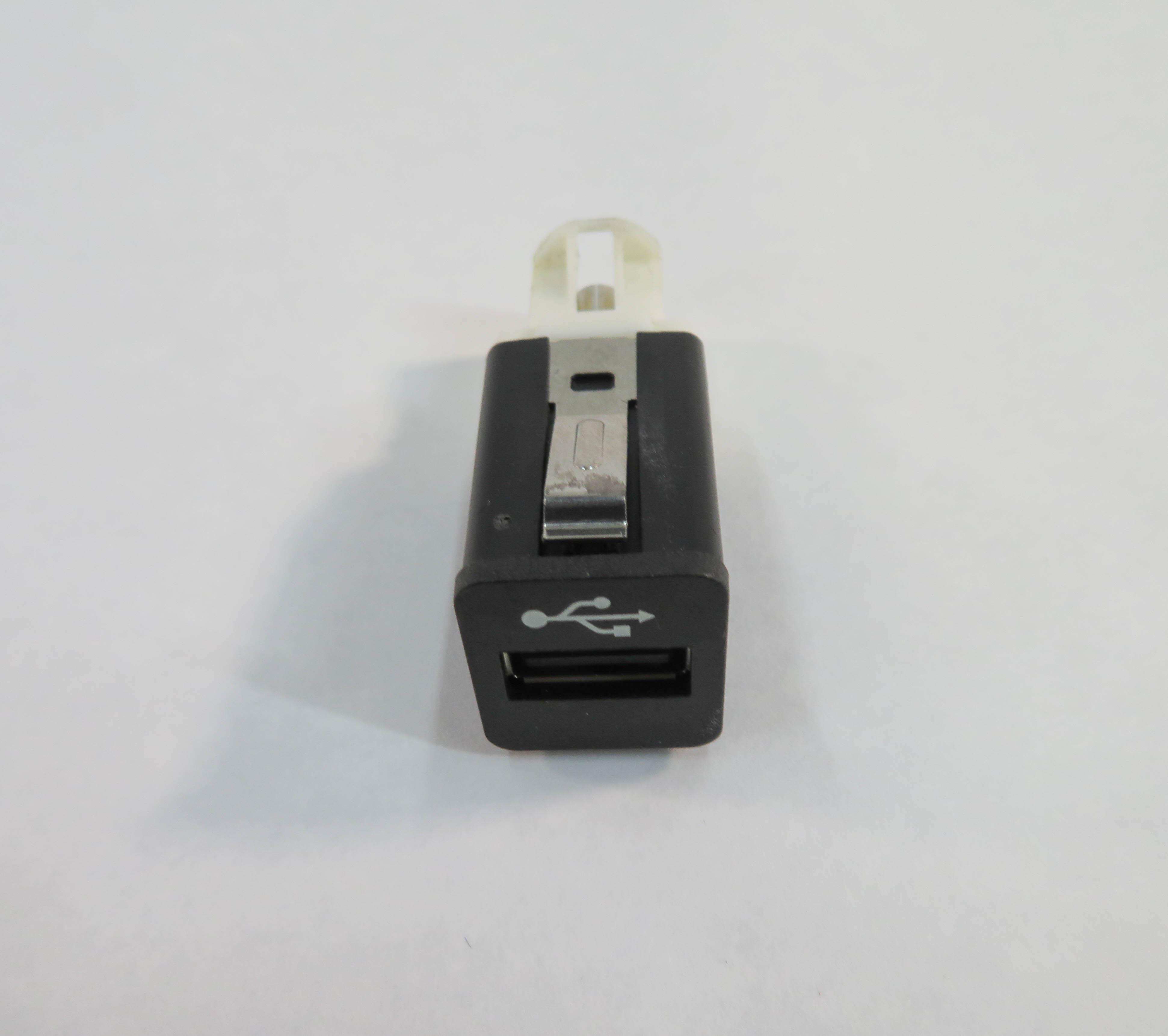 2013 BMW X5M ///M (E70) USB CHARGING PLUG PORT — exact item pictured