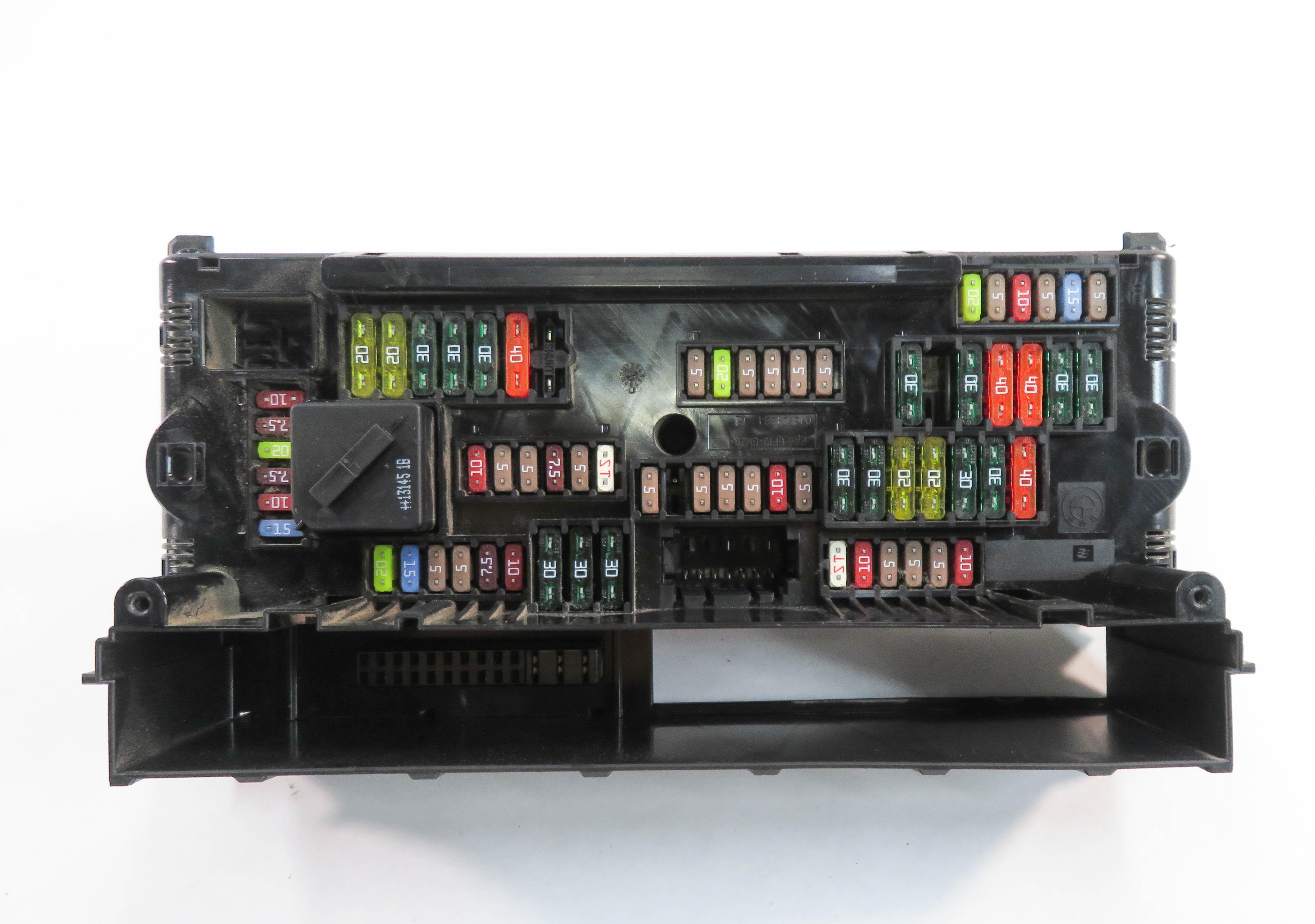 2013 BMW 750i (F01) FRONT POWER DISTRIBUTION RELAY FUSE BOX — exact item pictured