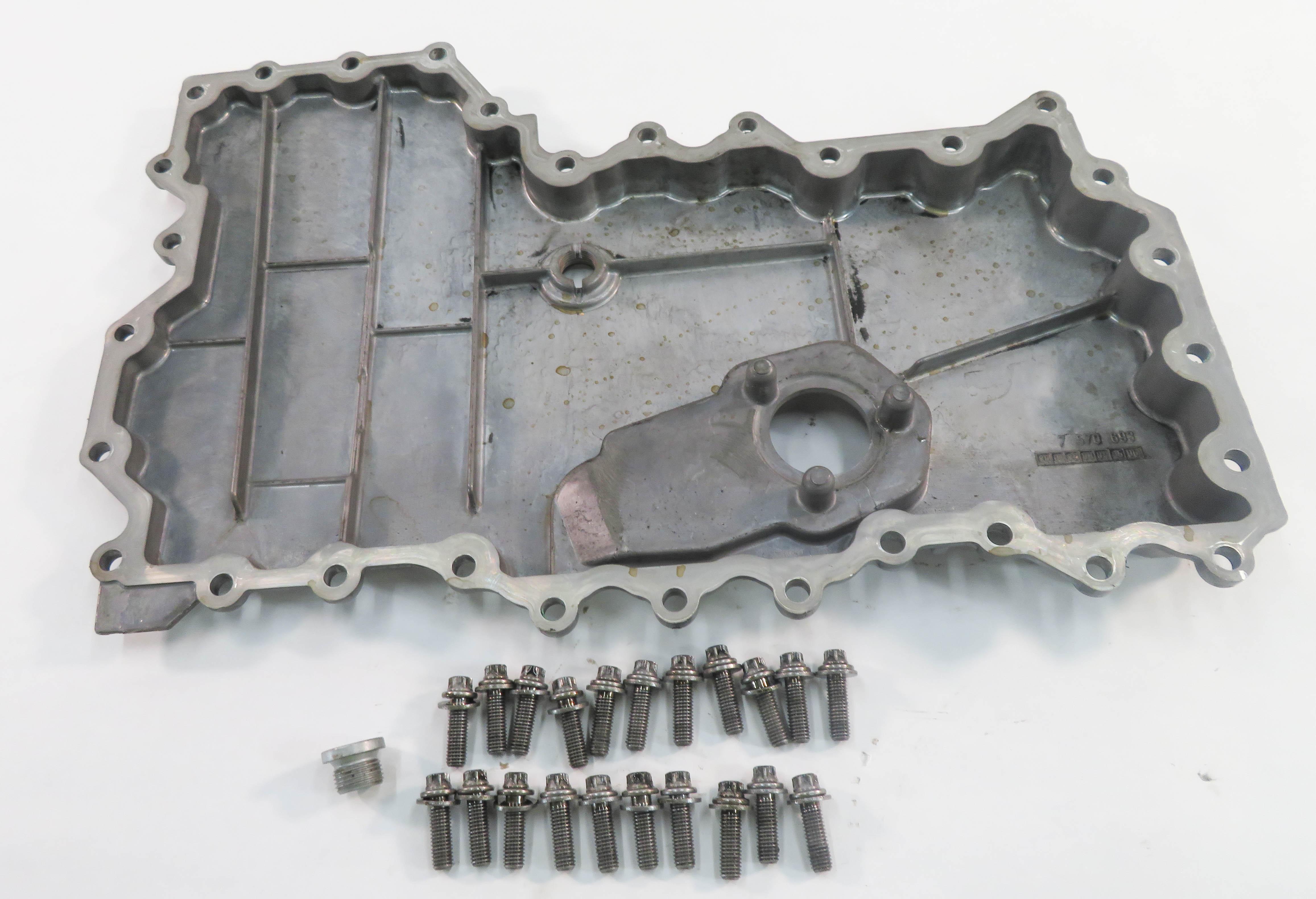 10-17 BMW 550i 650i 750i B6 B7 4.4L TWIN TURBO AWD X-DRIVE LOWER ENGINE OIL PAN — exact item pictured