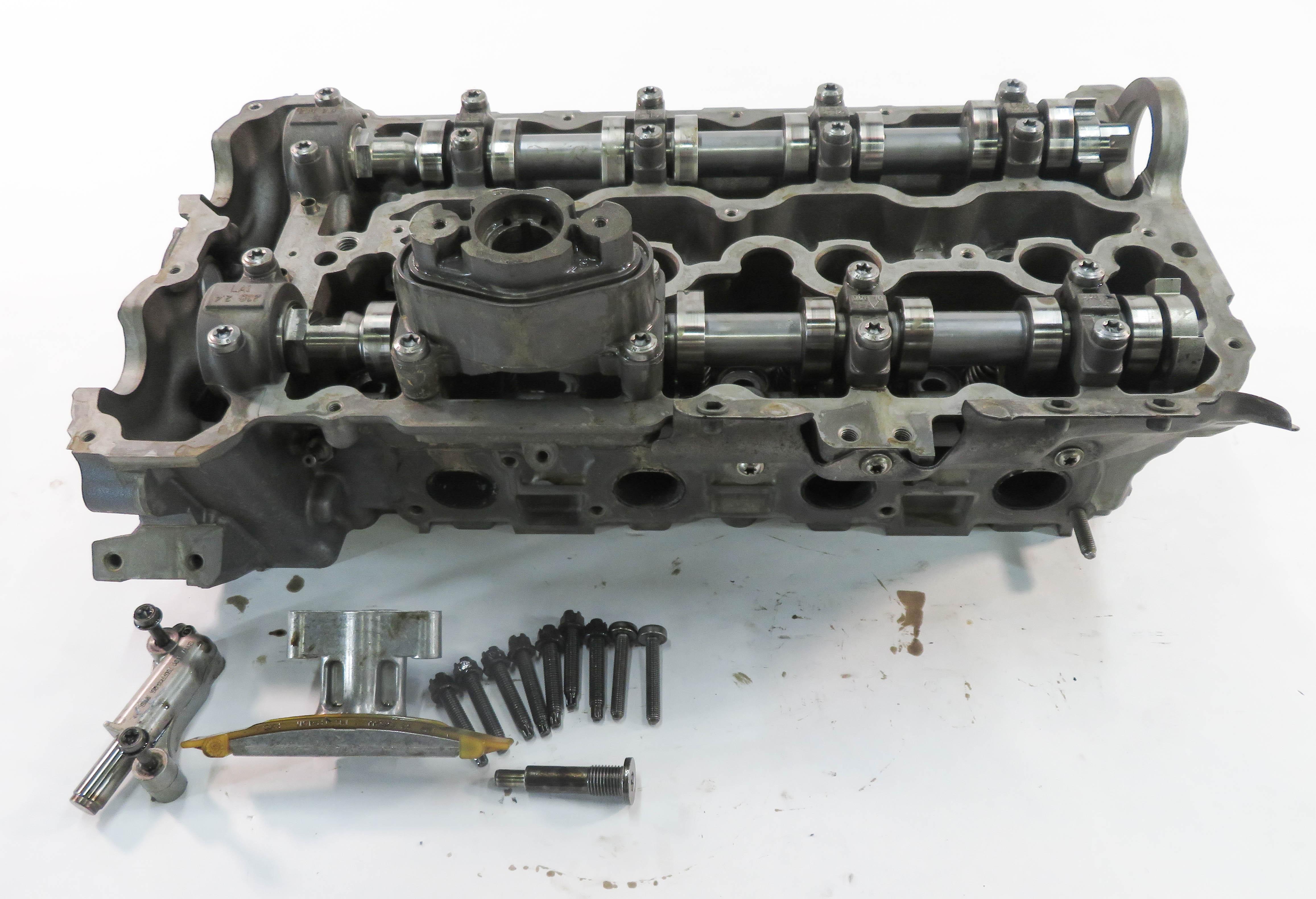 08-14 BMW 550i 750i X5 X6 (F01 E70 F10 E71) 4.4L TWIN TURBO RIGHT CYLINDER HEAD — exact item pictured