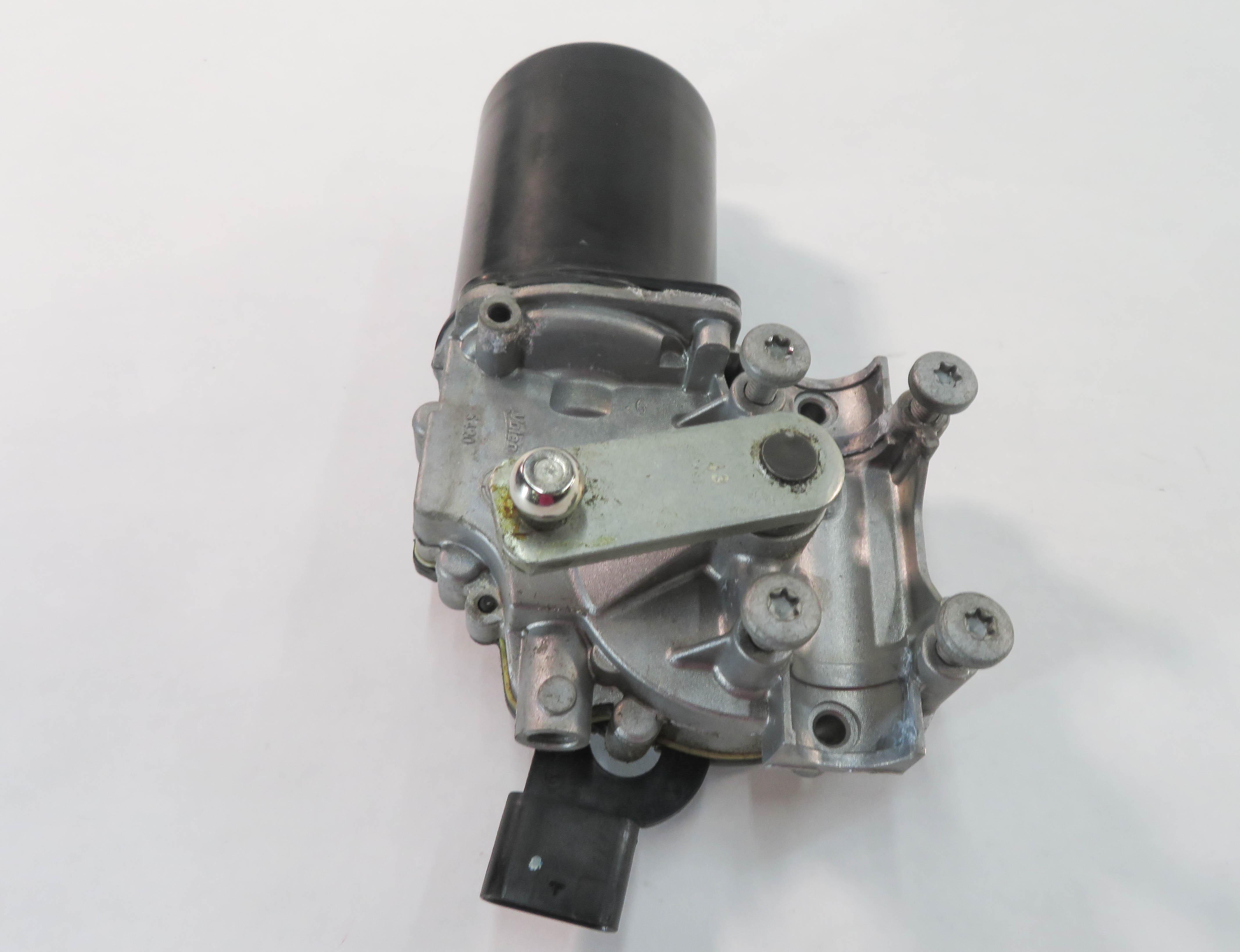12-19 BMW 320i 328i 330i 335i 340i 428i 430i 435i 440i M3 M4 - FRONT WIPER MOTOR — exact item pictured