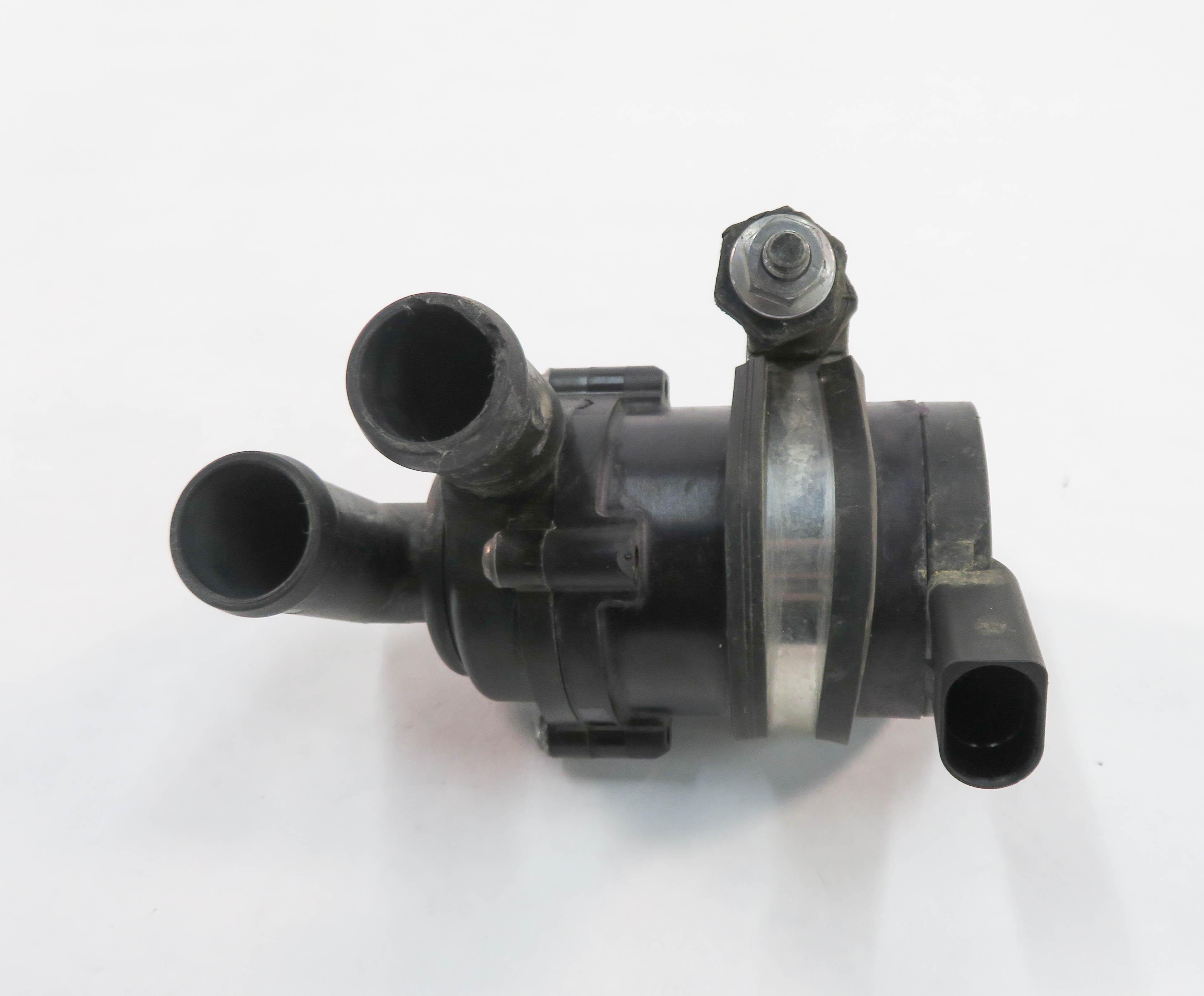 2010 AUDI Q7 (4L) 3.0L CATA DIESEL ENGINE AUX AUXILIARY WATER PUMP — exact item pictured