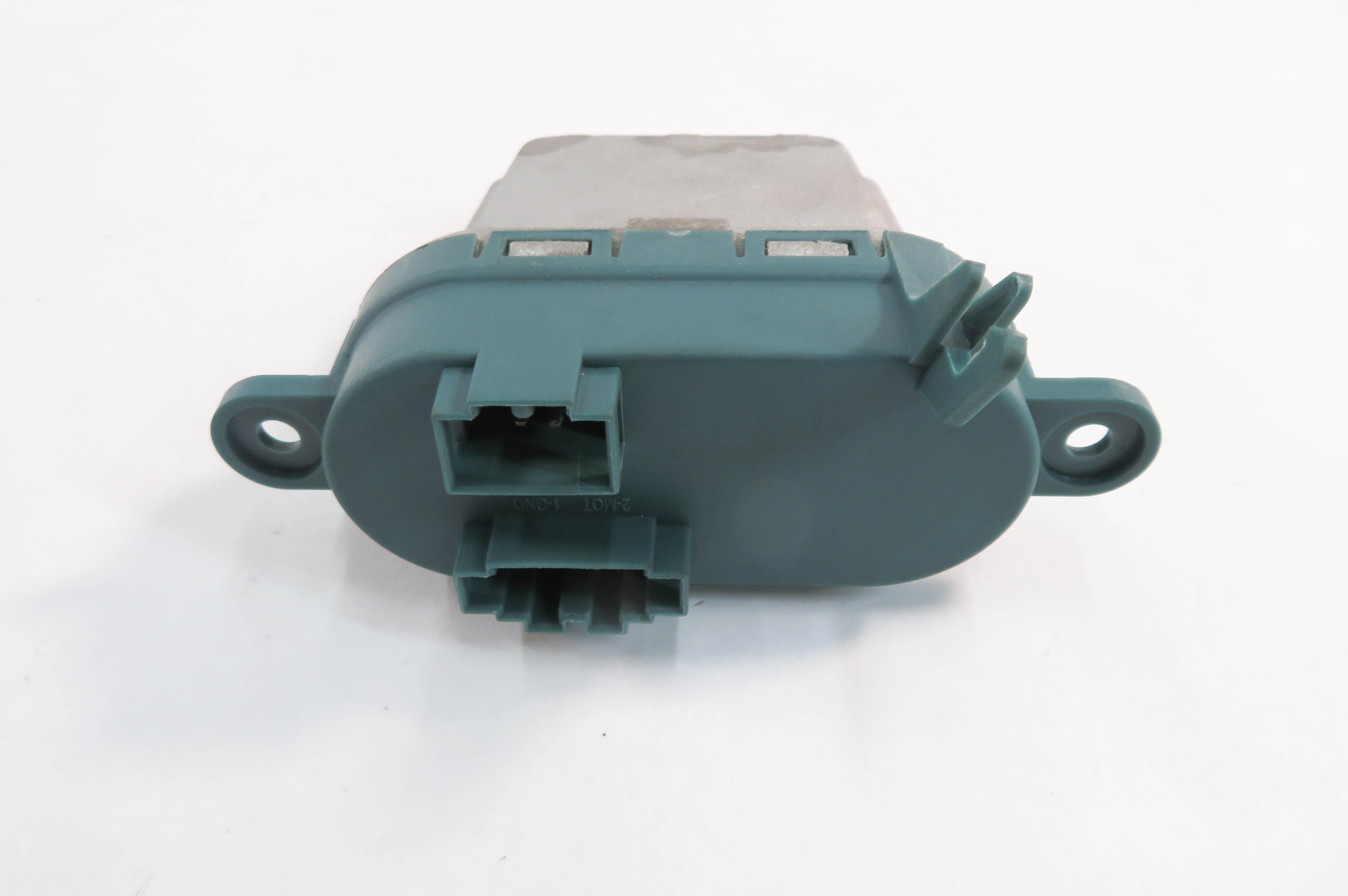 2009 PORSCHE CAYENNE GTS (957) FRONT HEATER A/C BLOWER FAN MOTOR SPEED RESISTOR — exact item pictured