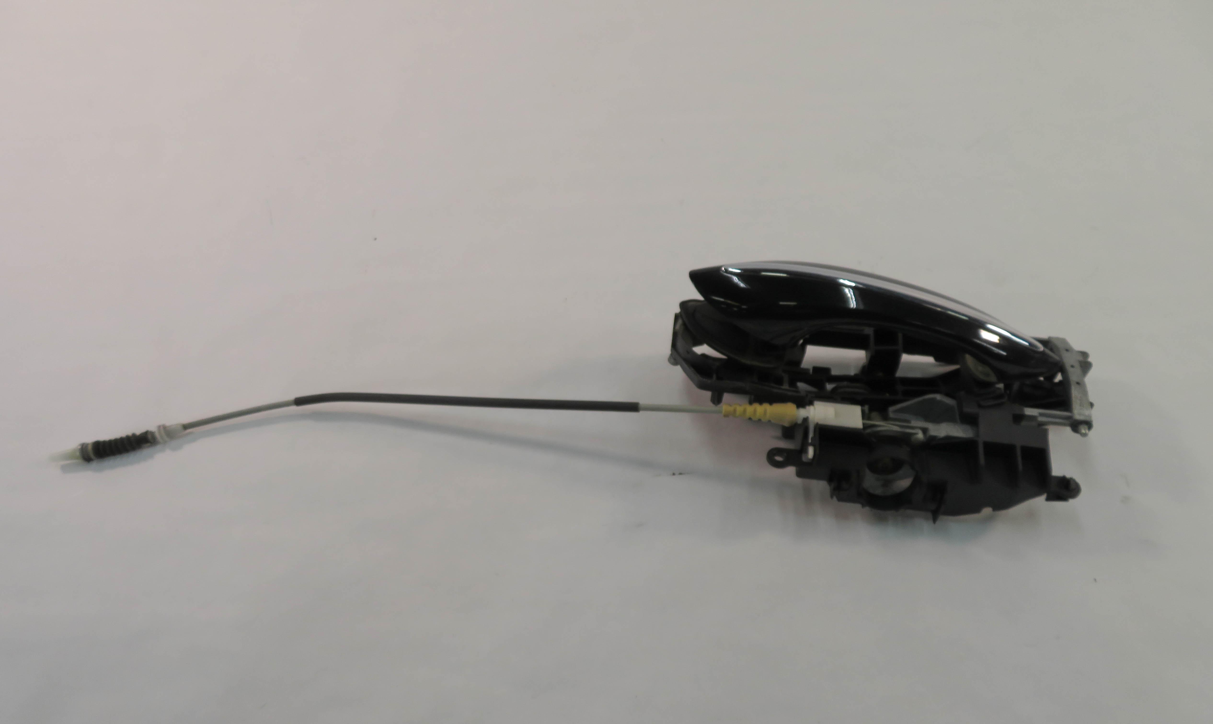 09-15 BMW 740i 750i 760i (F01 F02 F04) RIGHT FRONT EXTERIOR DOOR HANDLE (BLACK) — exact item pictured