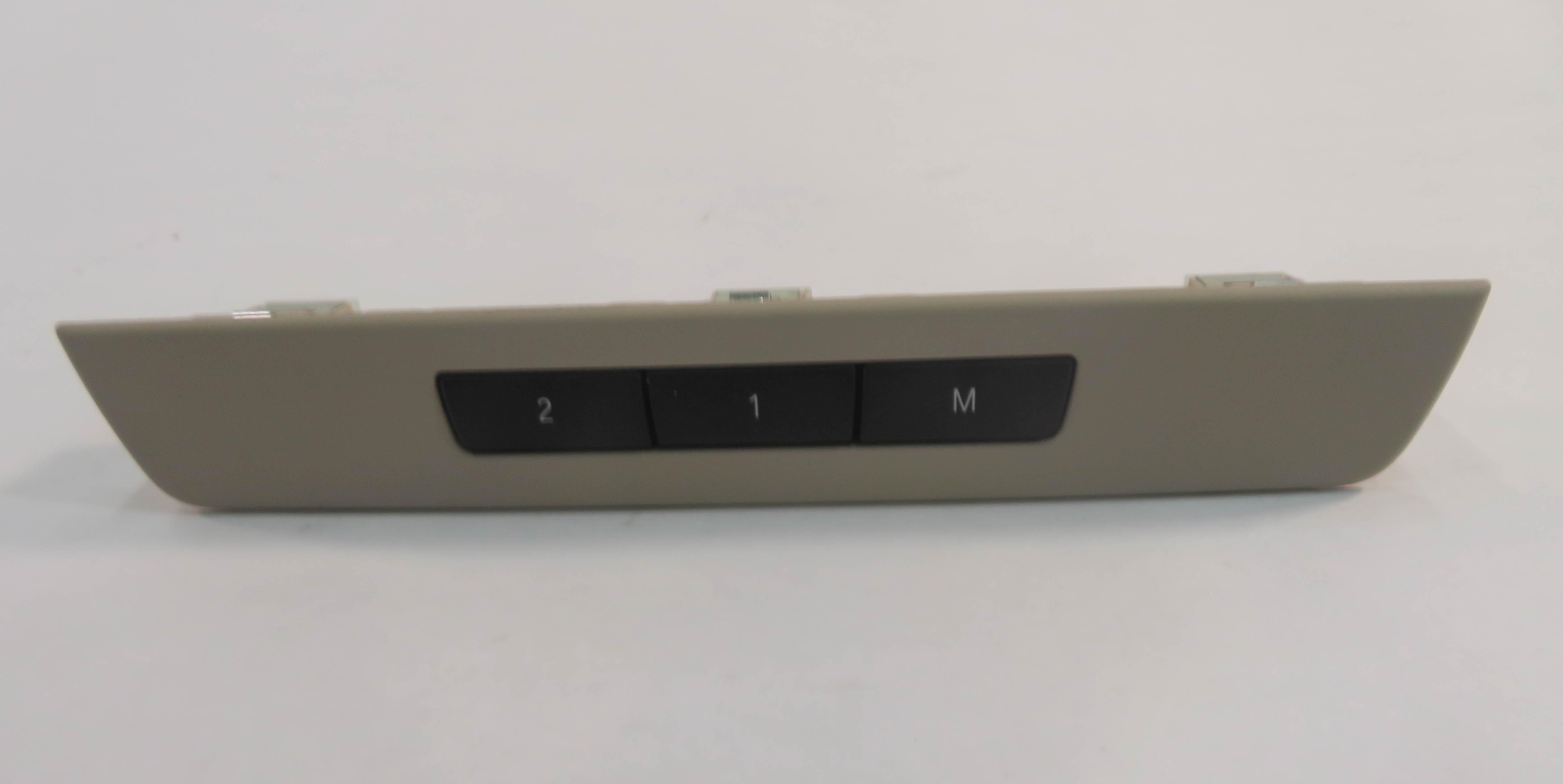 2009 BMW 750i (F01) RIGHT FRONT PASSENGER MEMORY SEAT ADJUSTMENT SWITCH (OYSTER) — exact item pictured