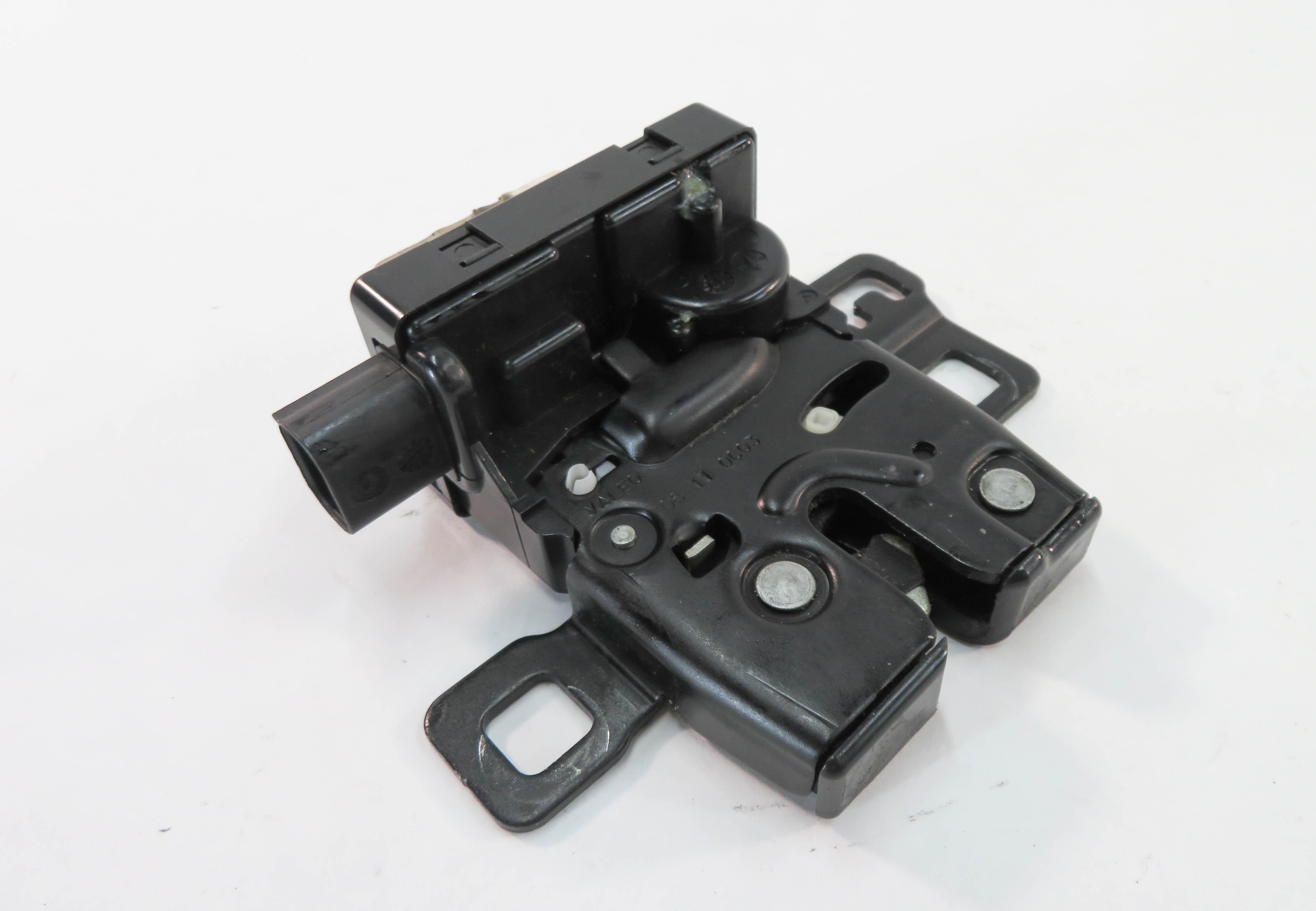 2011 RANGE ROVER SPORT (L320) REAR UPPER TRUNK LOCK LATCH ACTUATOR — exact item pictured