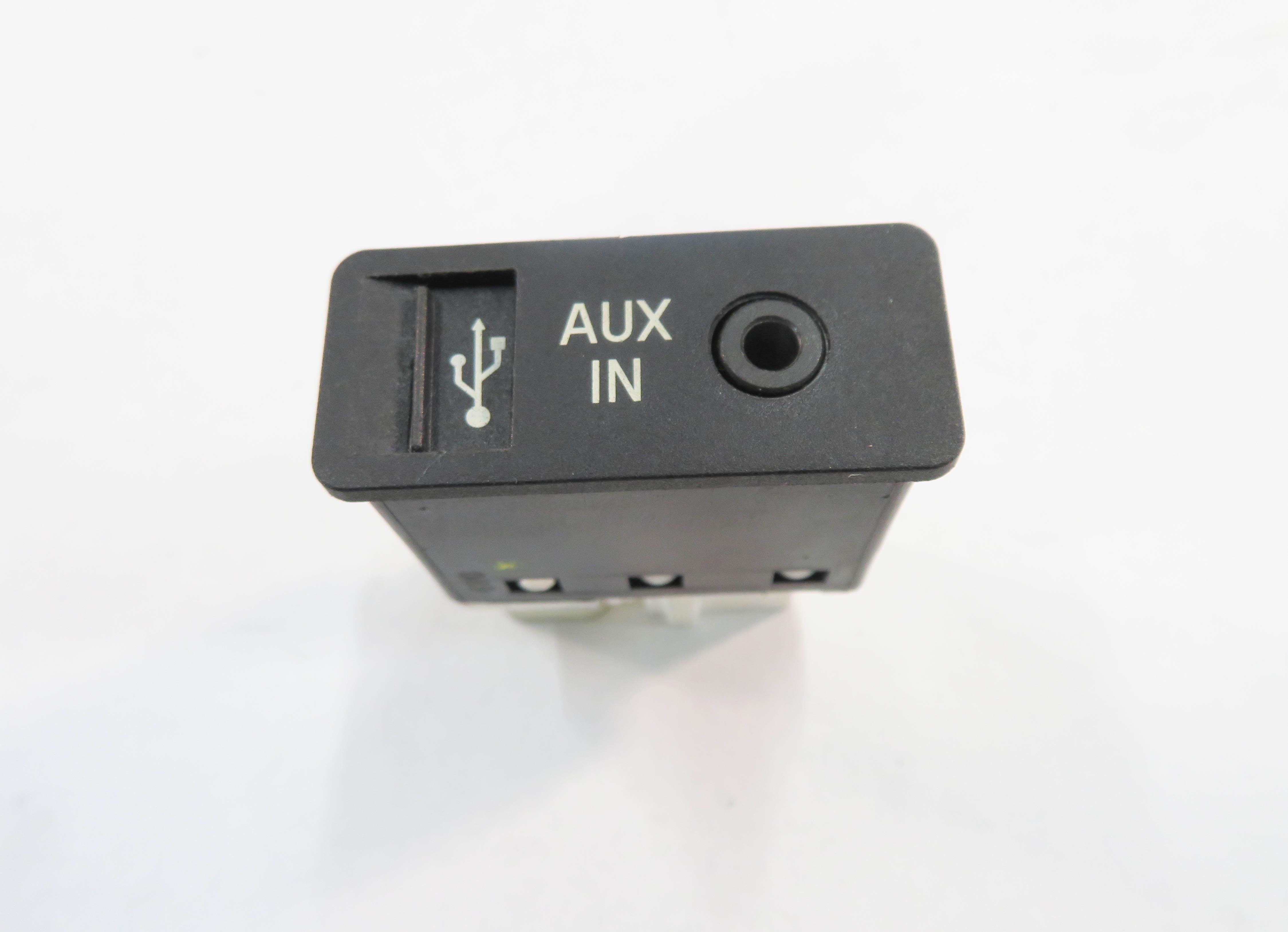 2009 BMW 750i (F01) RADIO STEREO AUX AUXILIARY AUDIO IN INPUT JACK w/ USB — exact item pictured