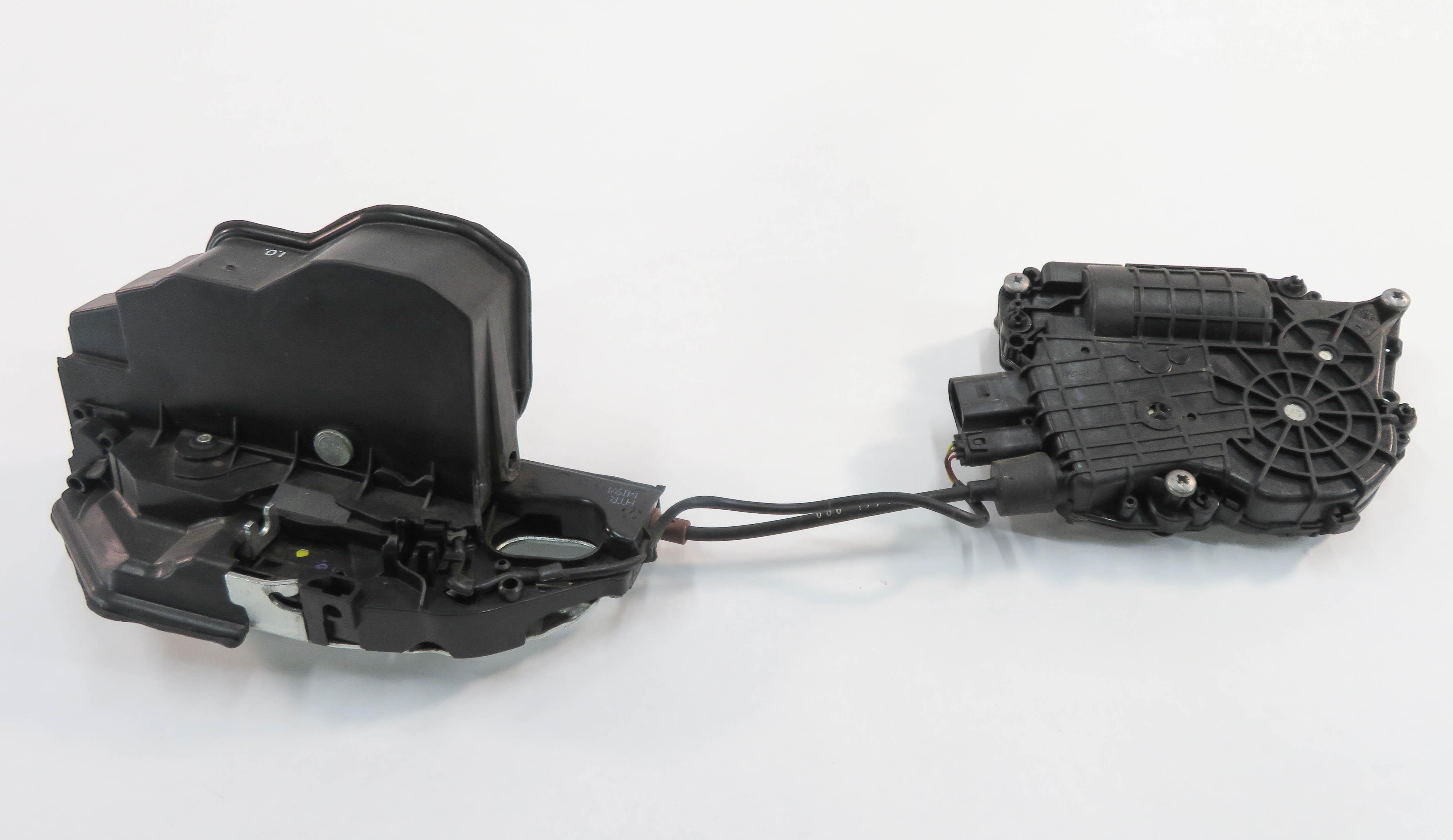 11-15 BMW 740i 750i 760i B7 (F01) RIGHT REAR (SOFT CLOSE) DOOR LATCH ACTUATOR — exact item pictured