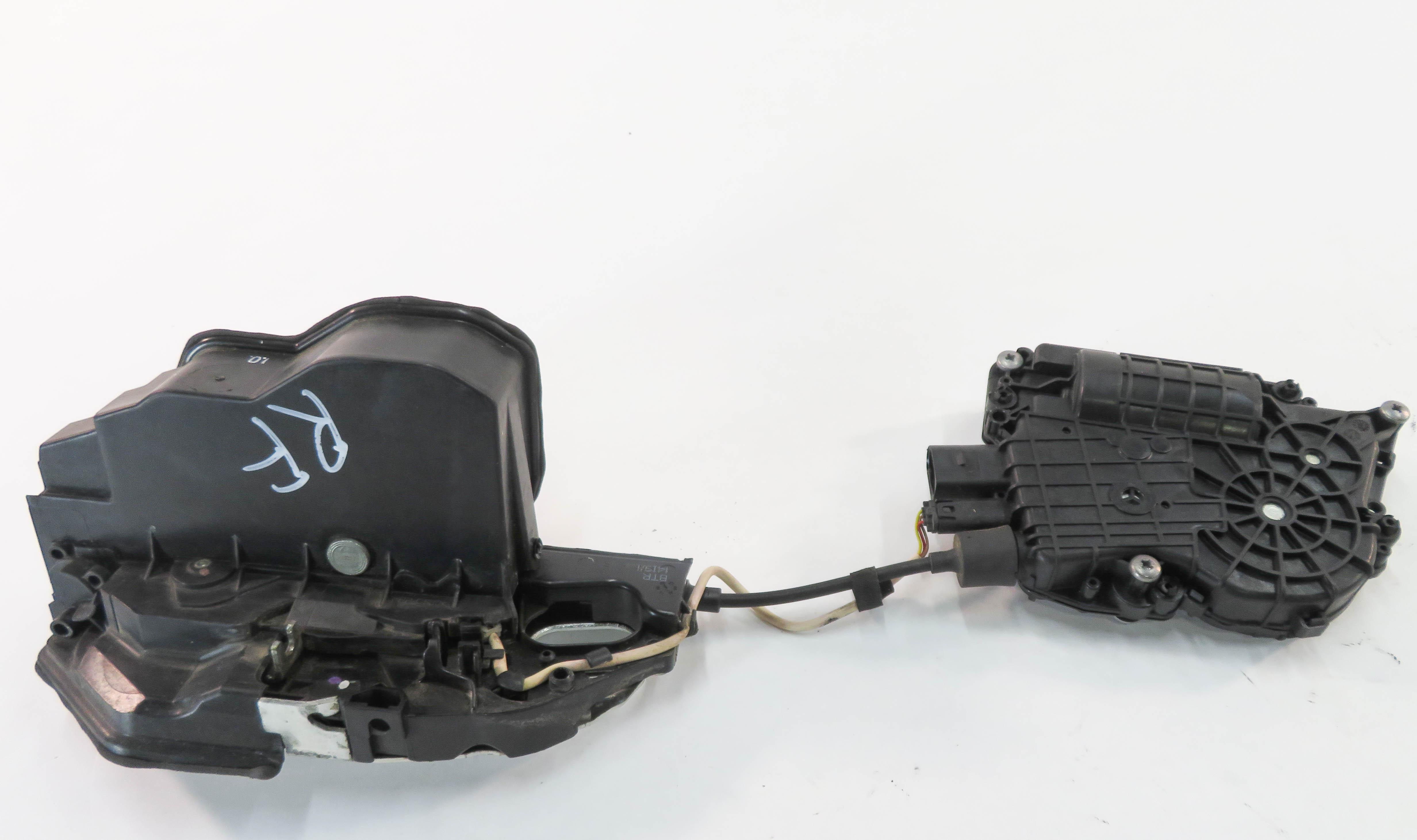 10-16 BMW 528i 535i 550i 750i 760i (F01 F10) RIGHT FRONT SOFT CLOSE DOOR LATCH — exact item pictured