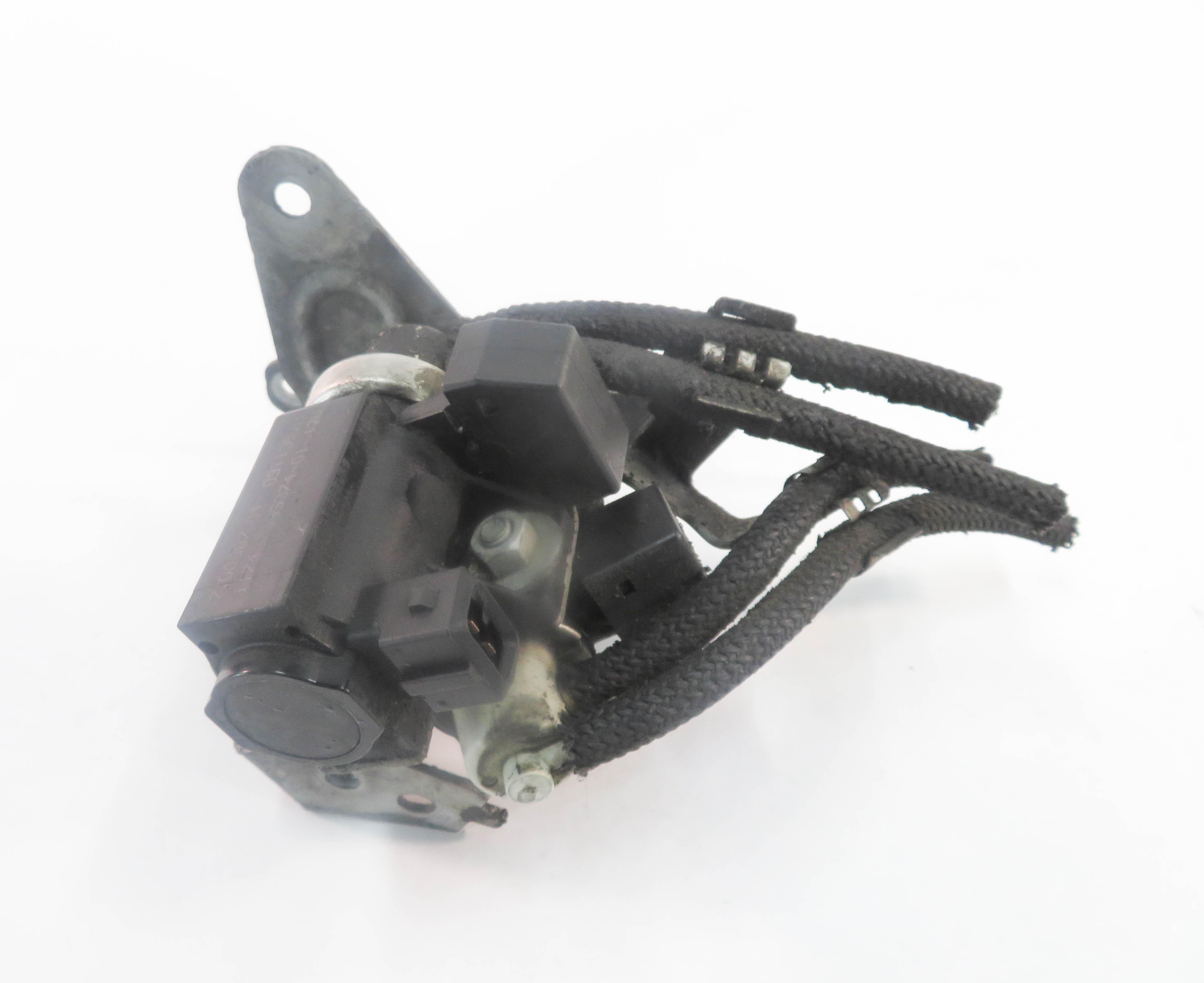 2009 BMW 750i (F01) 4.4L N63 TWIN TURBO ENGINE - PRESSURE CONVERTER VALVE SET-2 — exact item pictured