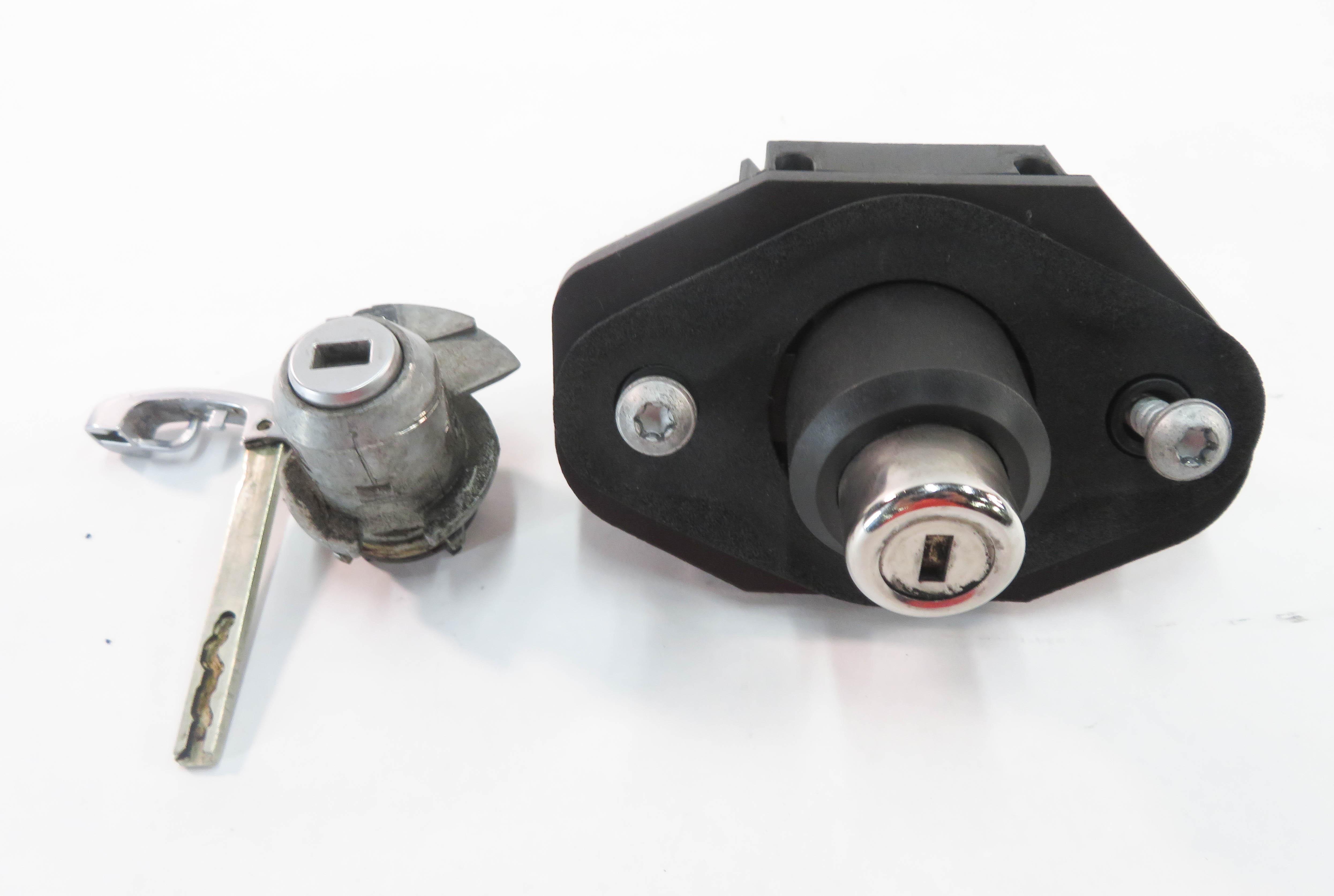 2014 BMW 740i (F01) LEFT FRONT DRIVER DOOR HANDLE TRUNK LOCK CYLINDER & KEY SET — exact item pictured
