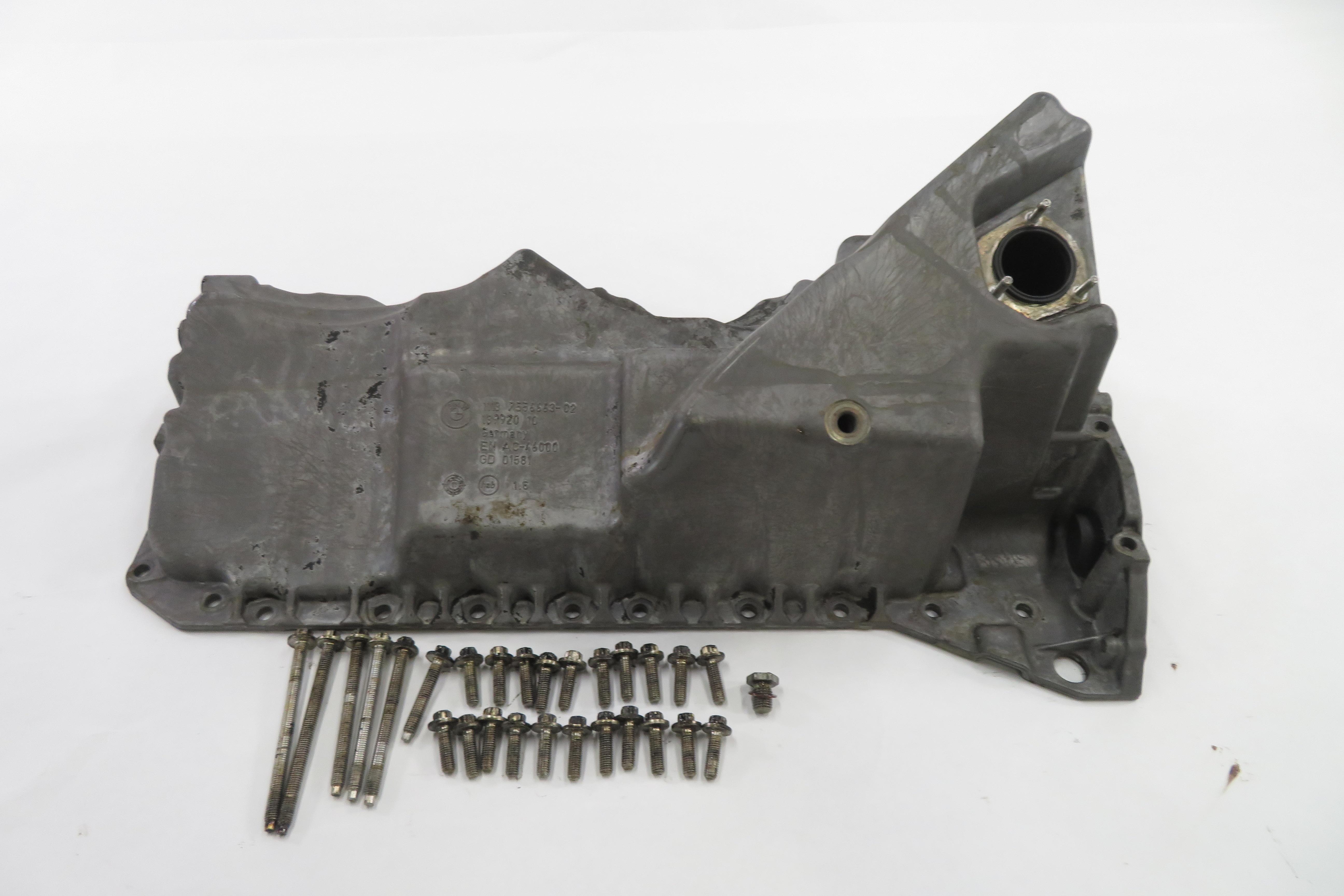 10-19 BMW 535i 535iGT 640i 740i (F01 F06 F07 F10) RWD - 3.0L N55 ENGINE OIL PAN — exact item pictured