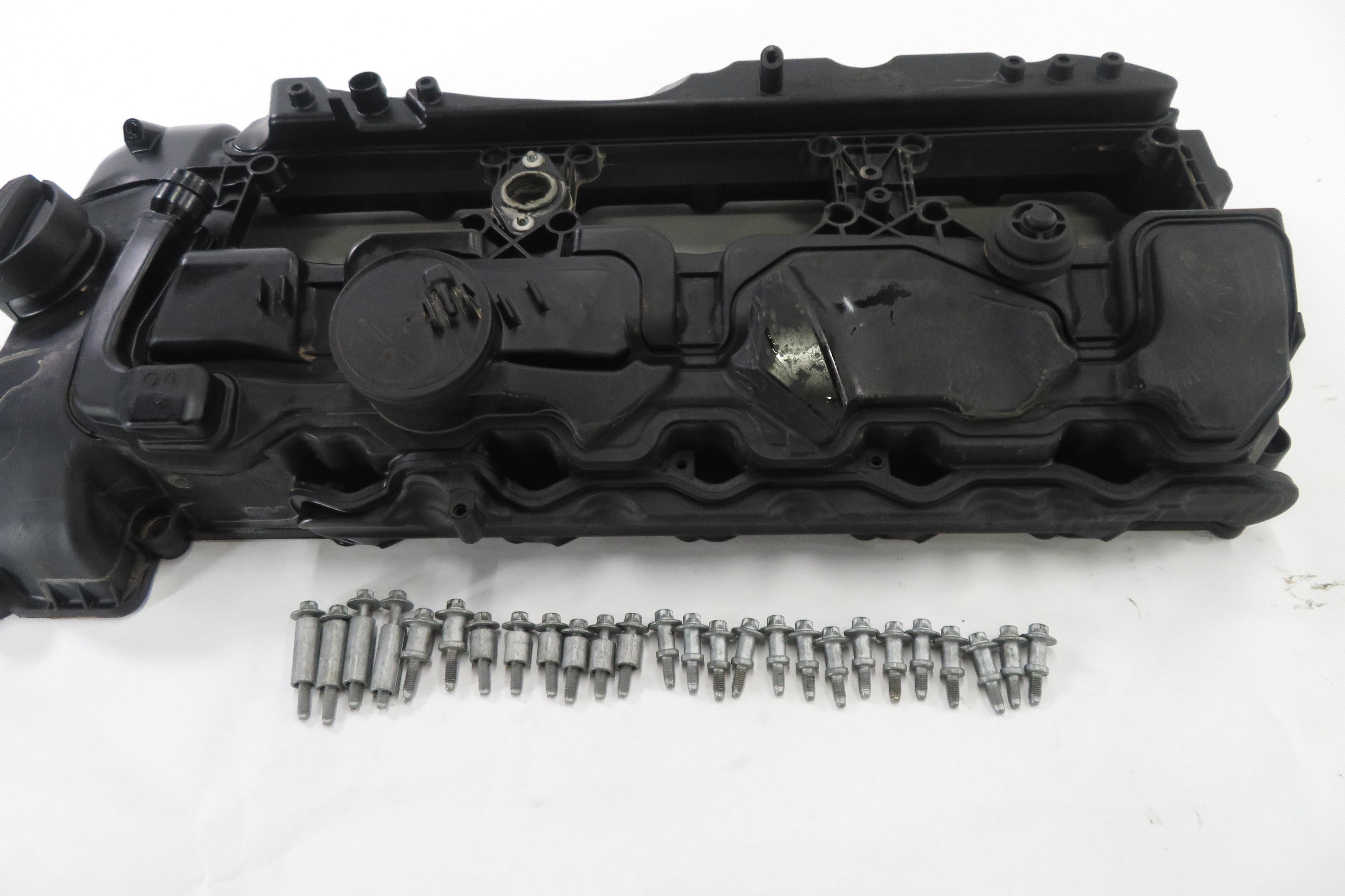 2010-2019 BMW 335i 435i 535i 740i X1 X3 X4 X5 X6 - 3.0L N55 ENGINE VALVE COVER — exact item pictured