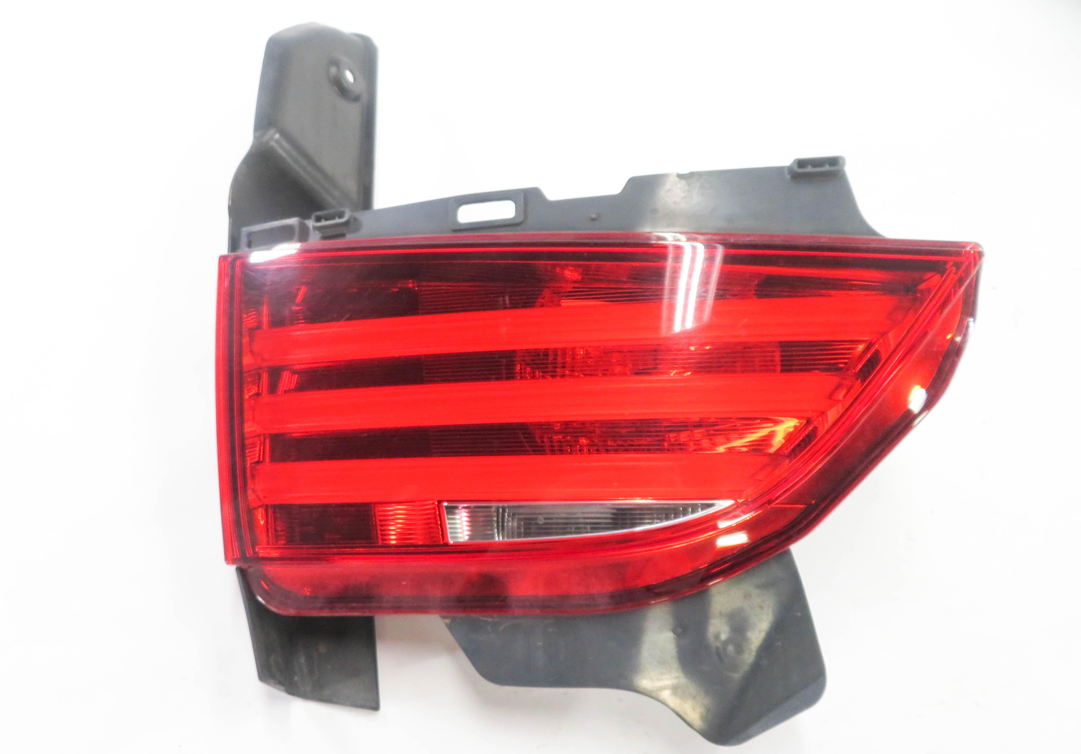 2010-2013 BMW 535iGT 550iGT (F07) LEFT DRIVER TRUNK LID TAILLIGHT LIGHT LAMP — exact item pictured