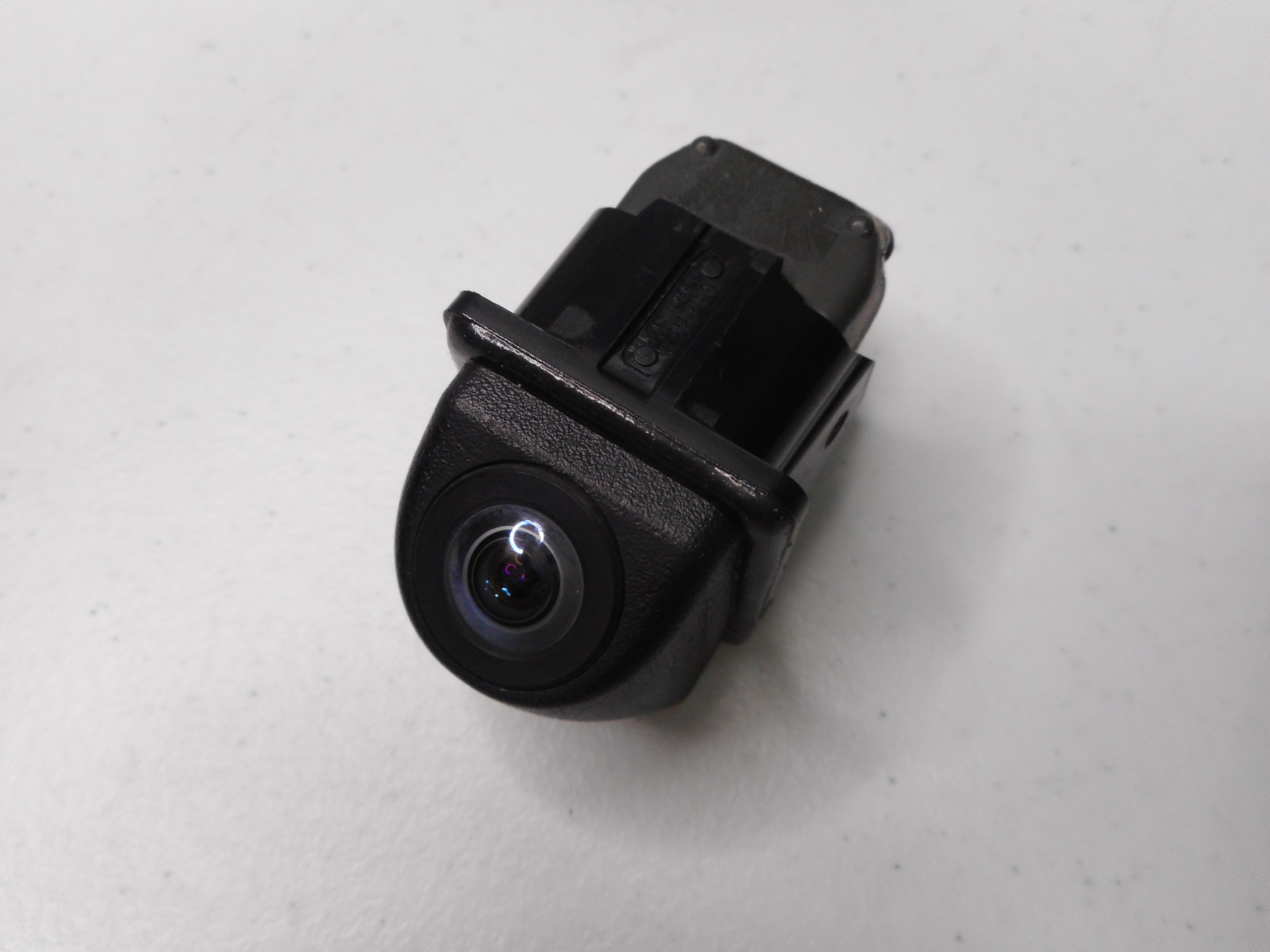 09-18 BMW 2 3 4 5 7 M5 X3 X5 X6 (F01 F07 F10 F15 F16 F30 F32) REARVIEW CAMERA — exact item pictured