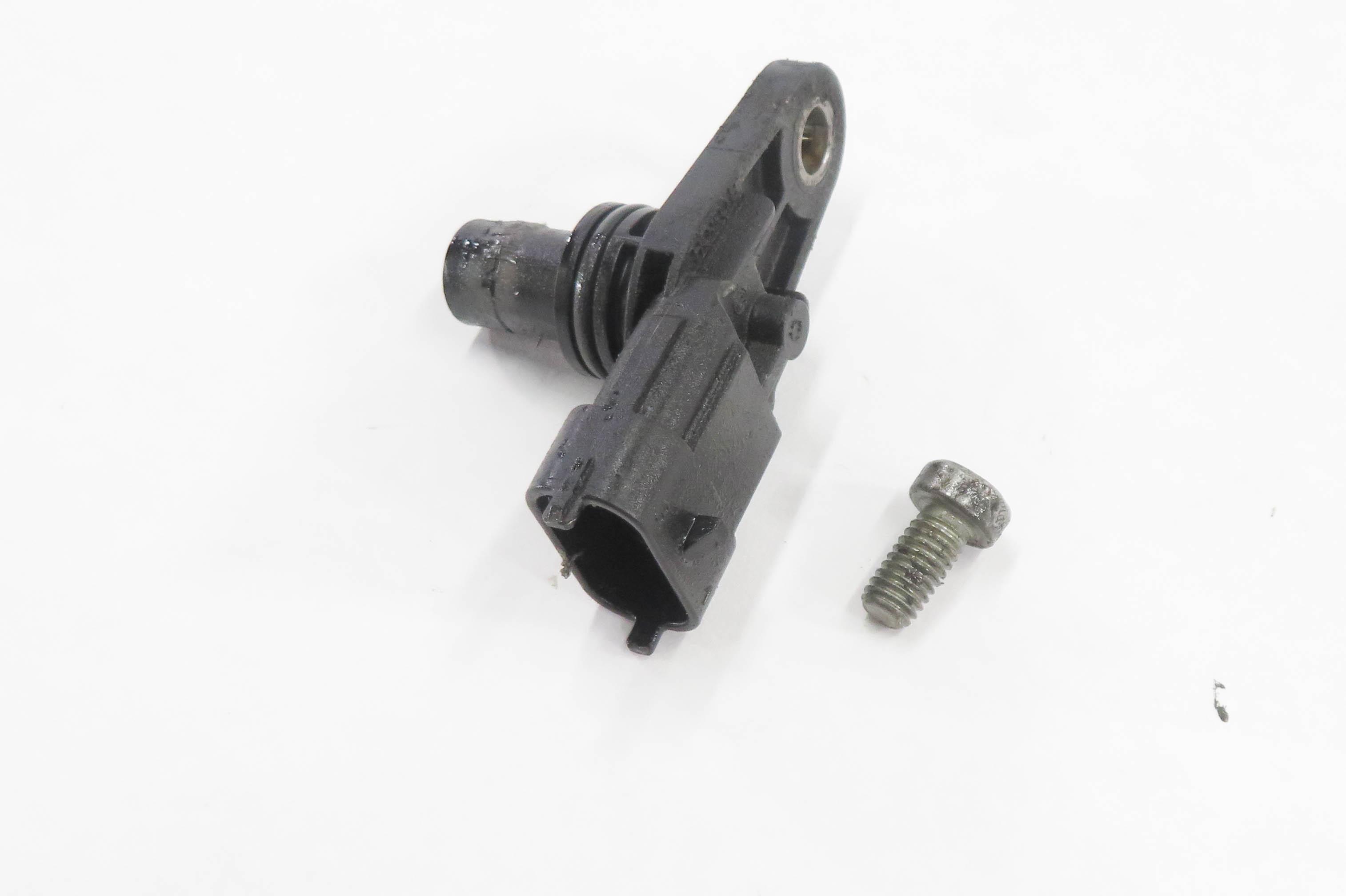 2008 MERCEDES CLS63 AMG (C219) 6.3L ENGINE - RIGHT CAMSHAFT CAM POSITION SENSOR — exact item pictured