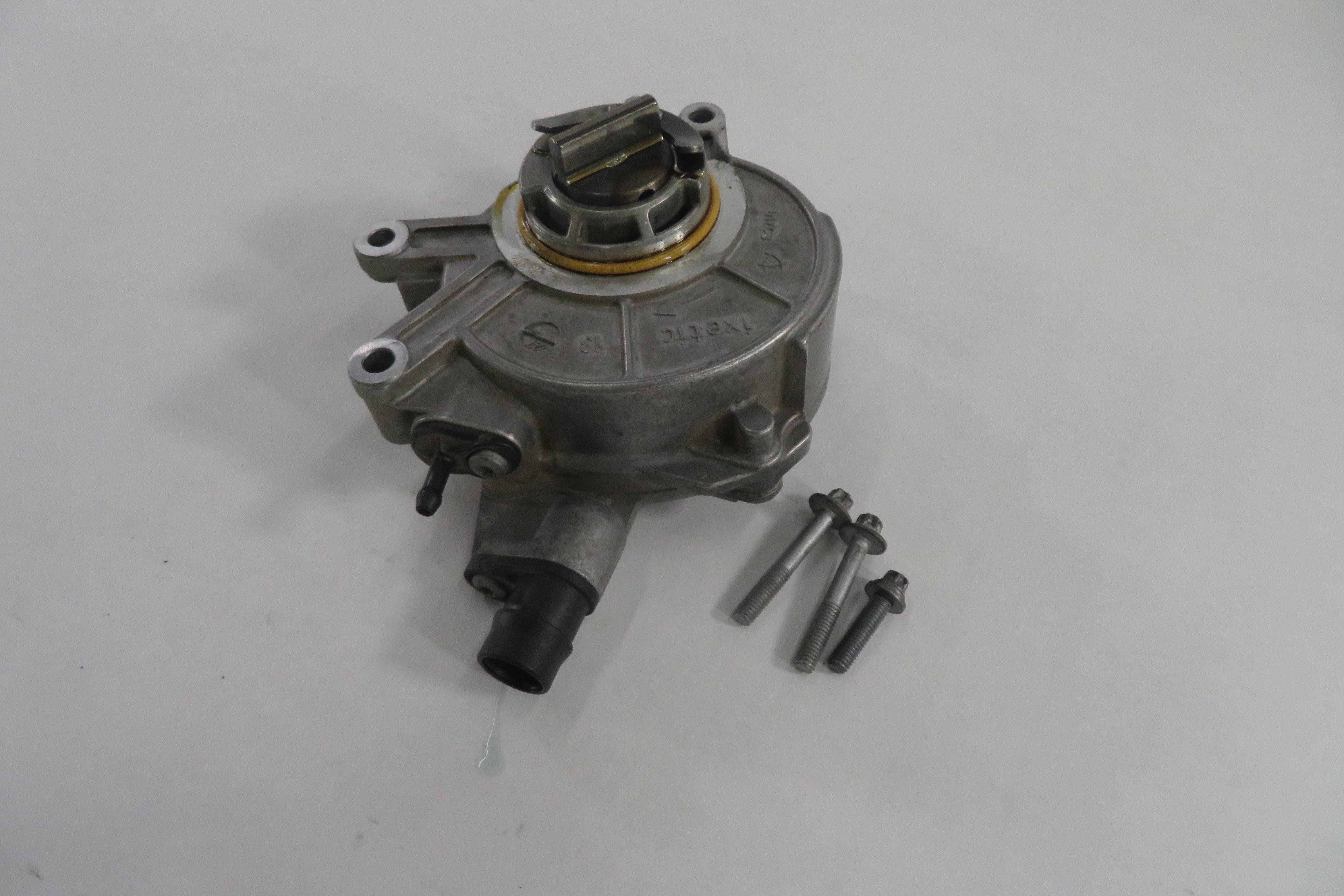 2010-2017 BMW 550i 650i 750i M5 M6 X5 X6 - 4.4L V8 TWIN TURBO BRAKE VACUUM PUMP — exact item pictured