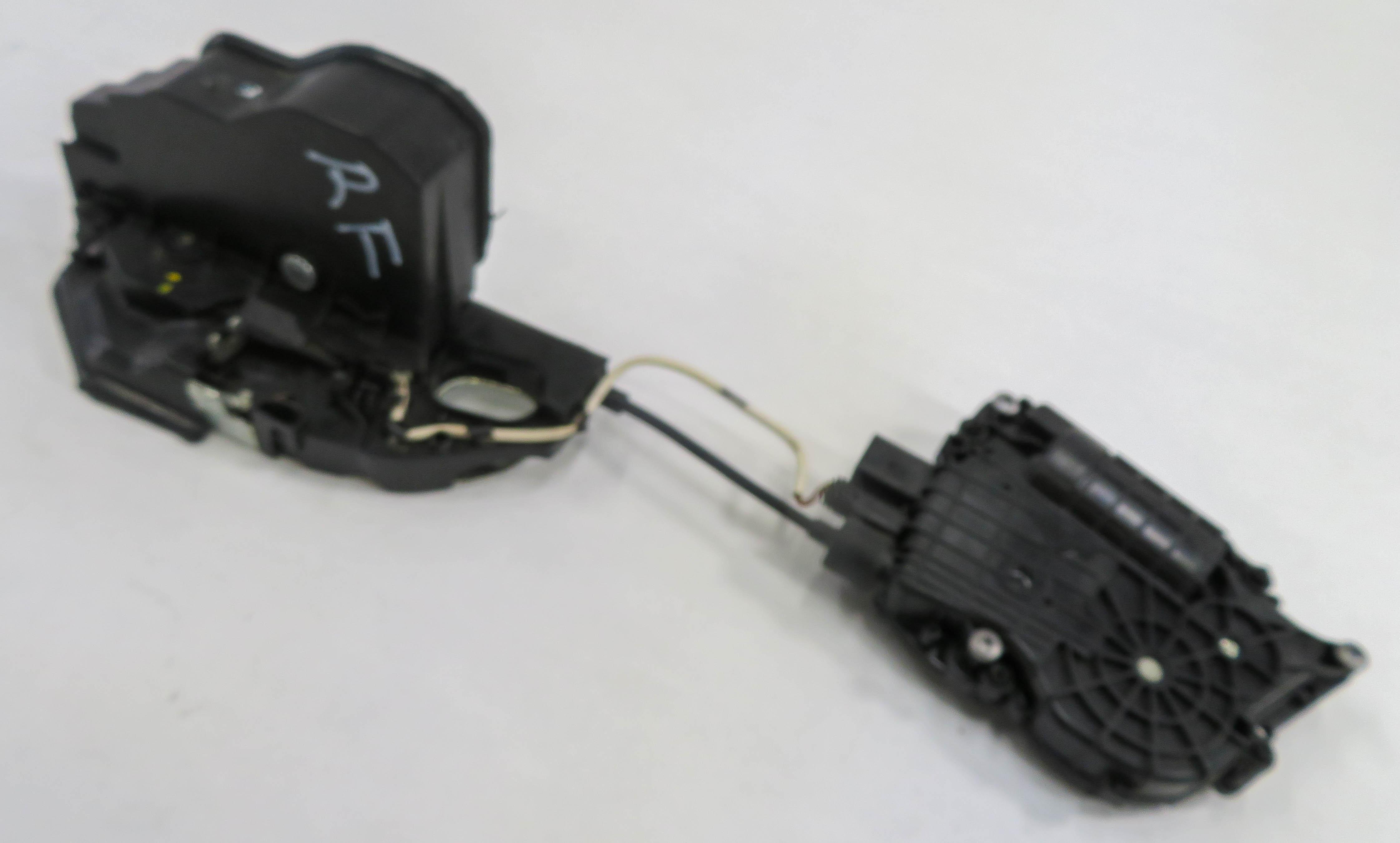 10-16 BMW 528i 535i 550i 750i 760i (F01 F10) RIGHT FRONT SOFT CLOSE DOOR LATCH — exact item pictured