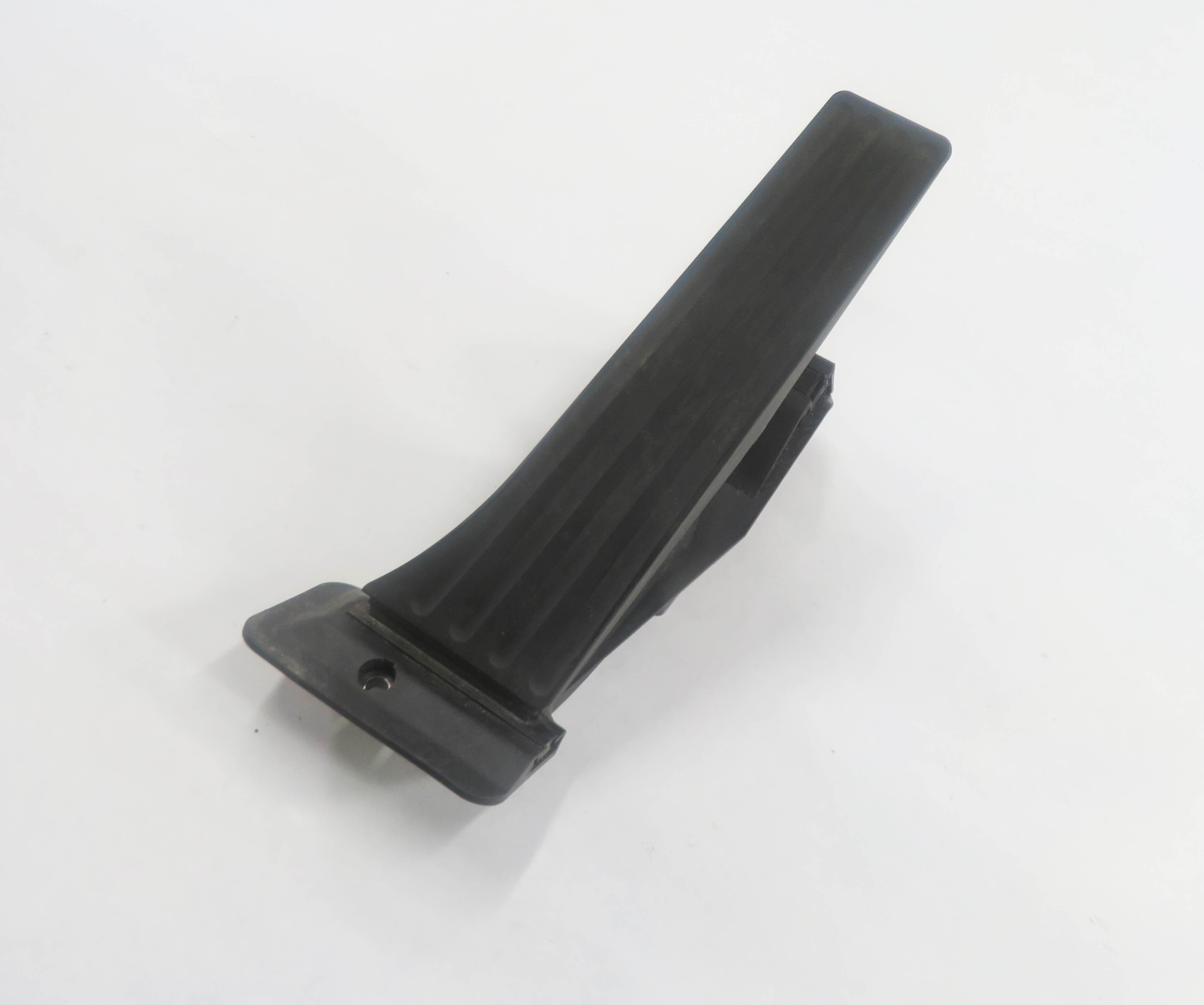 2012 BMW 750i (F01) GAS PEDAL FUEL THROTTLE ACCELERATOR FOOT PEDAL — exact item pictured