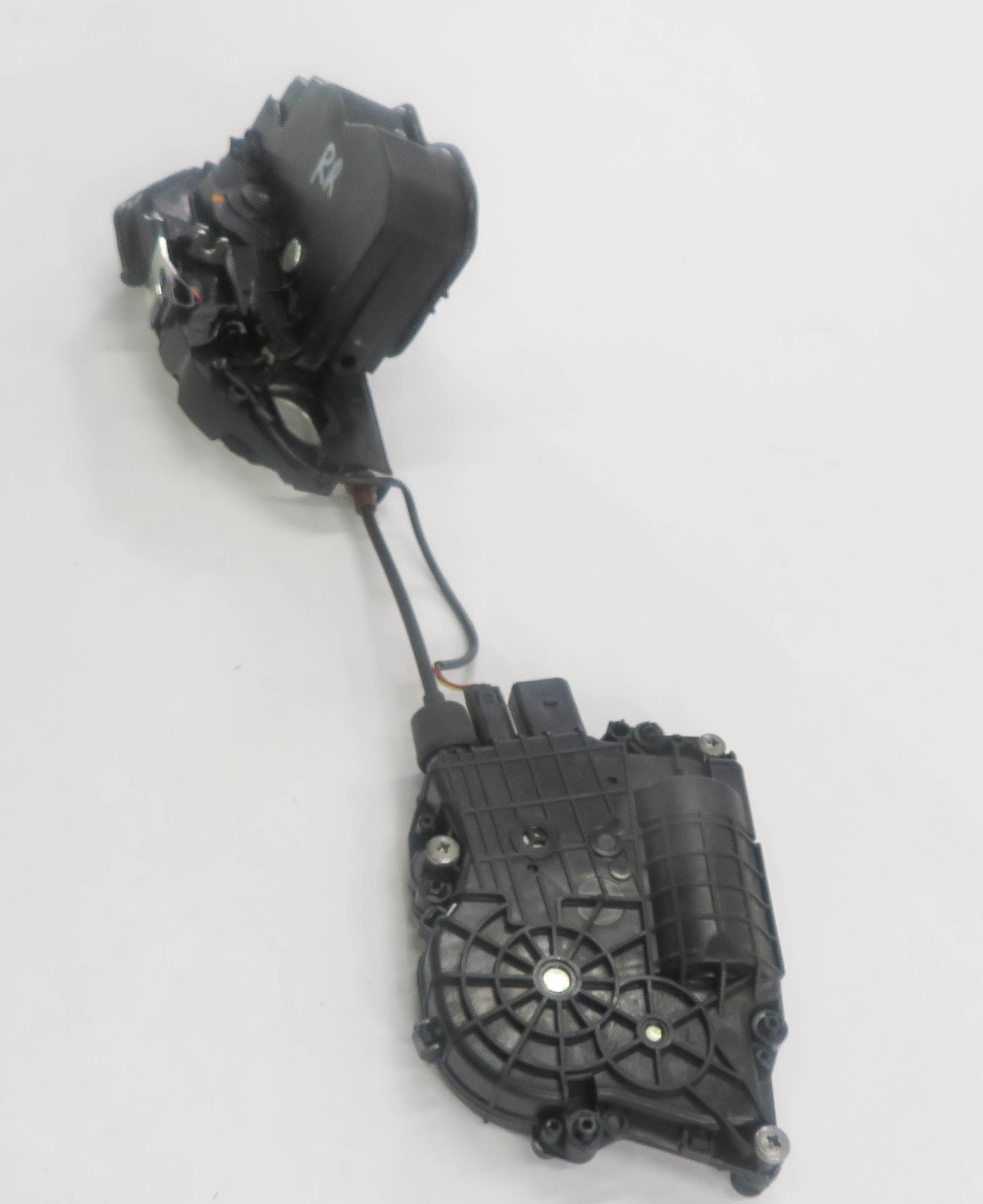 2011-2015 BMW 740i 750i 760i (F01) RIGHT SIDE REAR DOOR LOCK LATCH (SOFT CLOSE) — exact item pictured