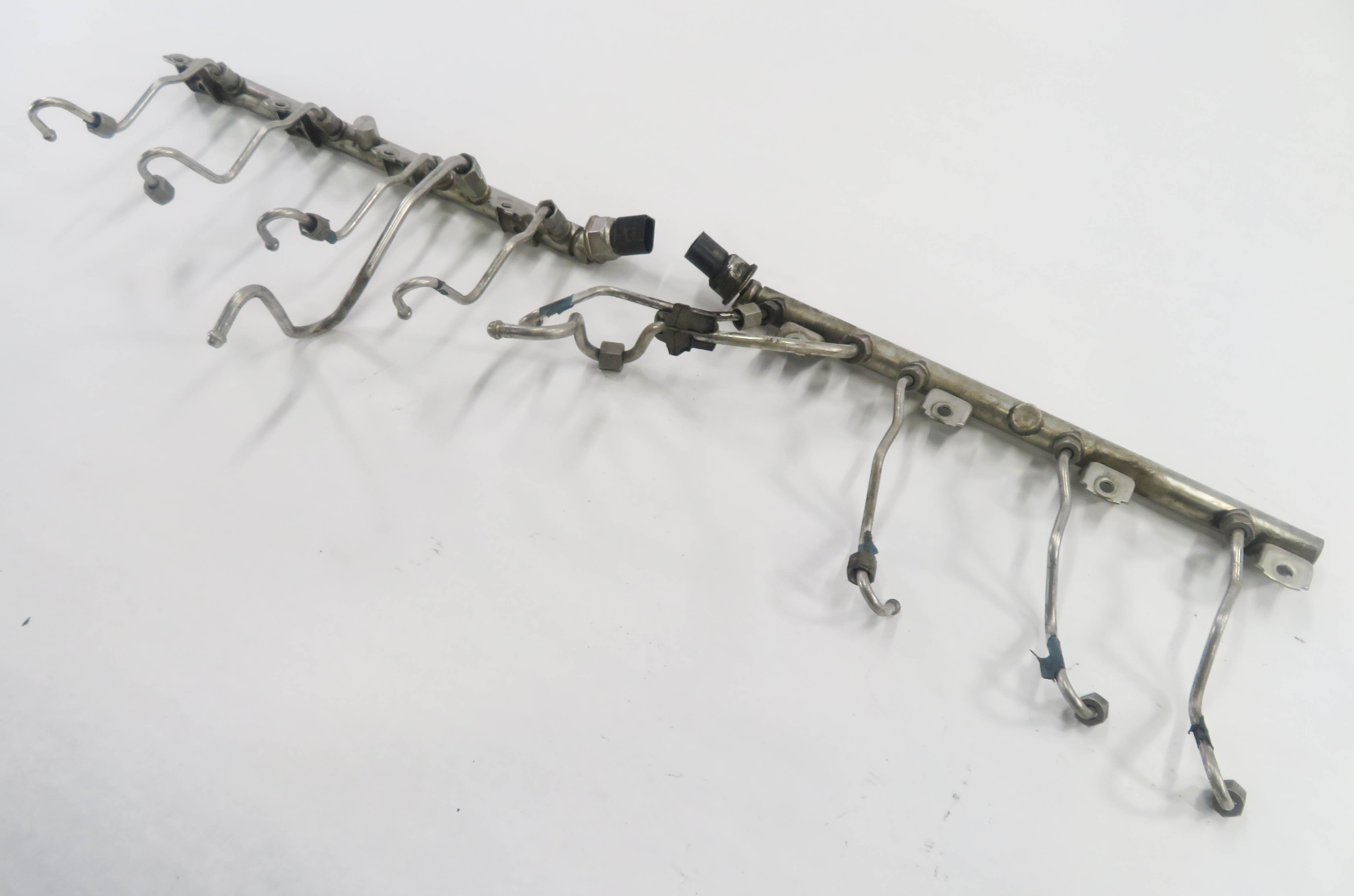 2012 BMW 750i (F01) 4.4L N63 TWIN TURBO ENGINE - LEFT & RIGHT FUEL RAIL SET-2 — exact item pictured