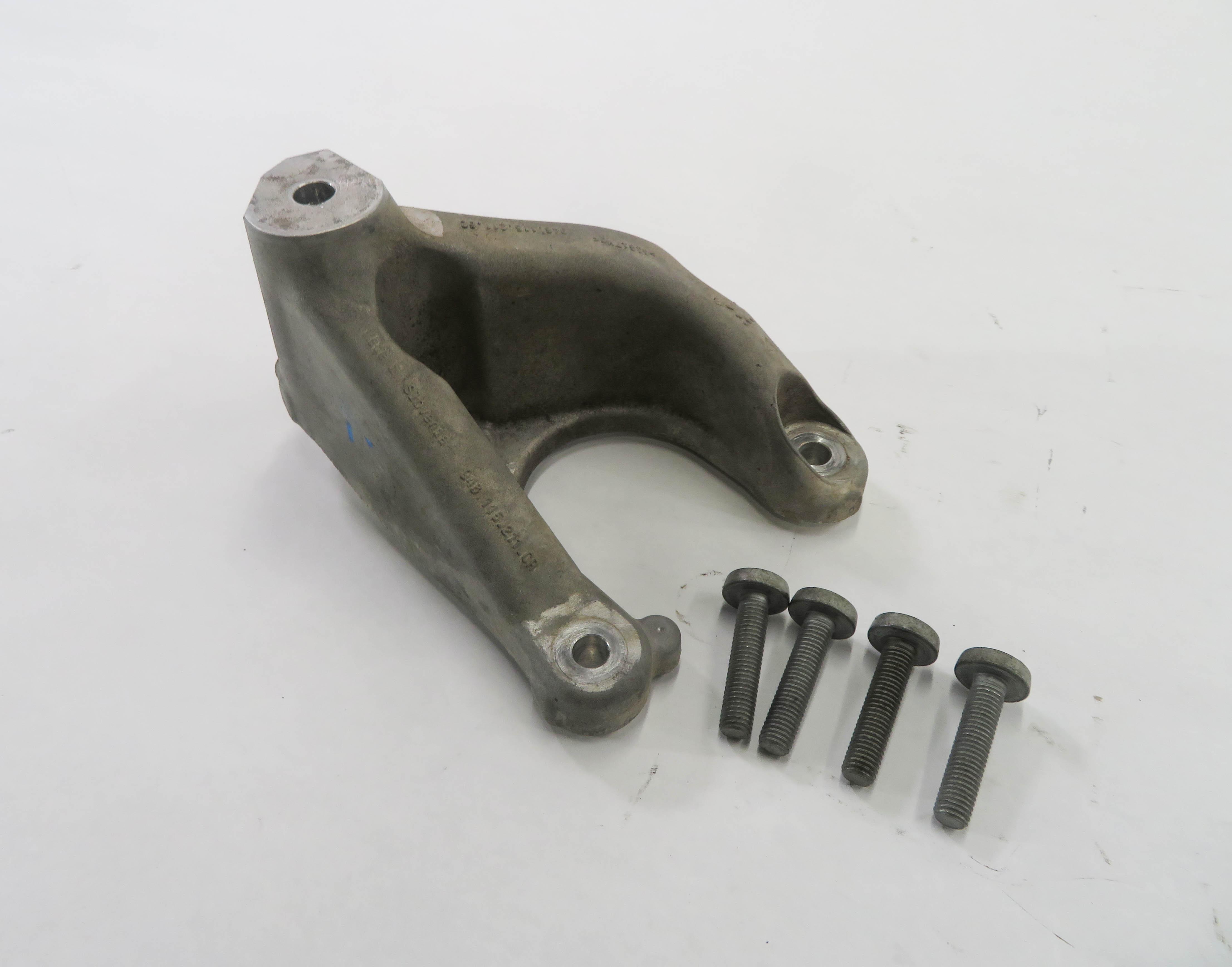 2016 PORSCHE CAYENNE GTS (958) 3.6L MCX.ZA TURBO - RIGHT ENGINE MOUNT BRACKET — exact item pictured