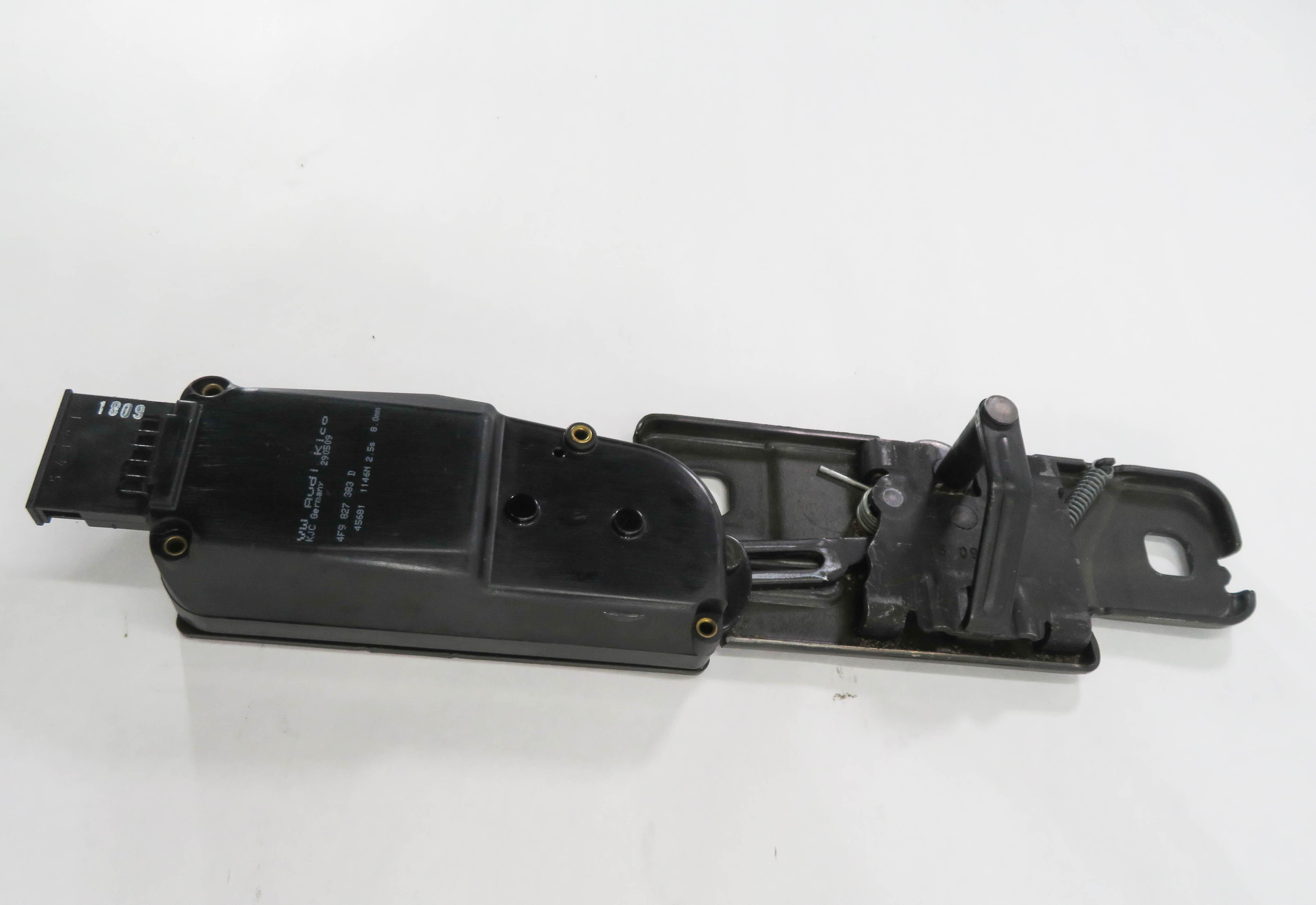 2010 AUDI Q5 (B8 8R) REAR TRUNK LOCK LATCH ACTUATOR STRIKER PLATE — exact item pictured