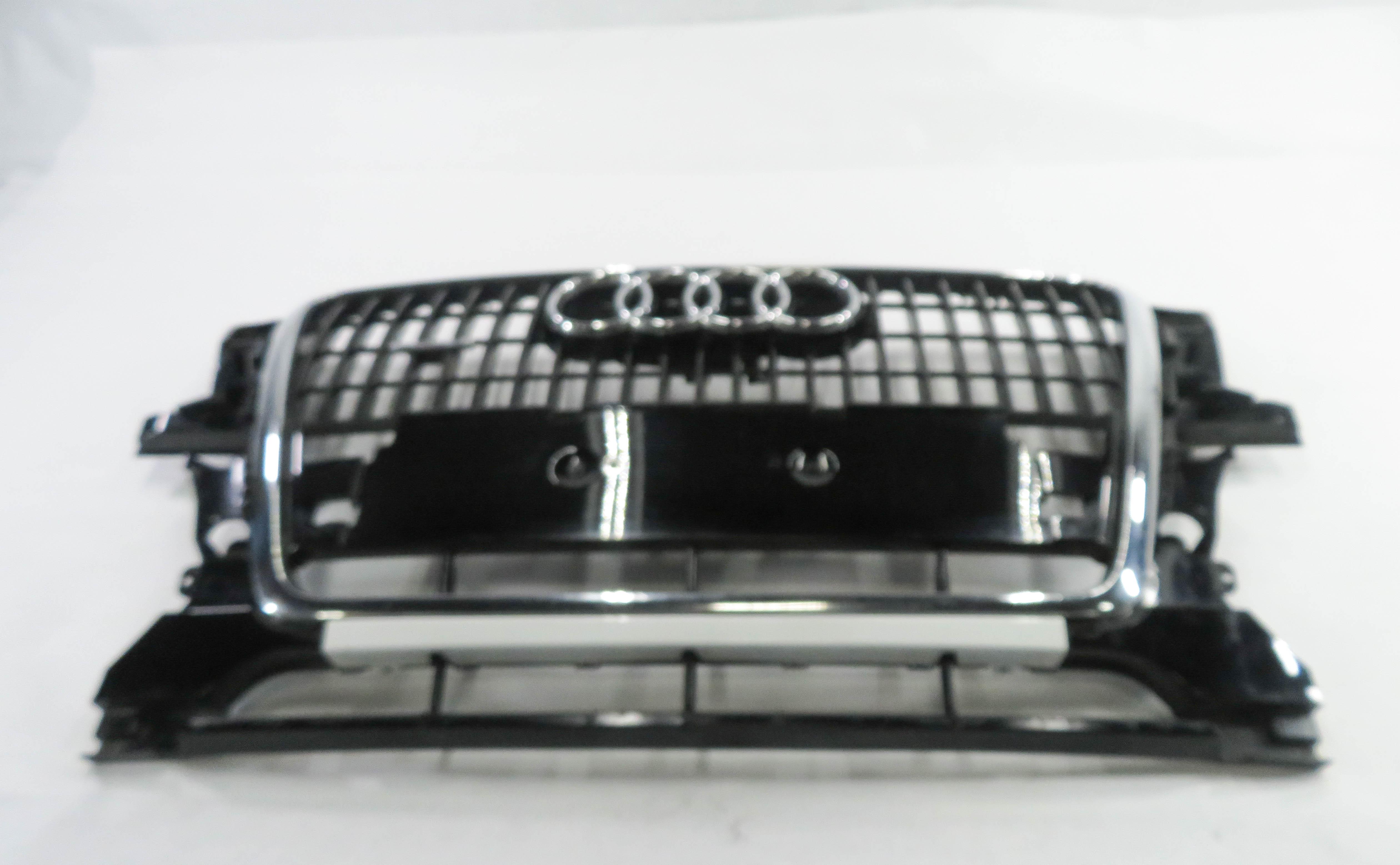 2009-2012 AUDI Q5 (B8 8R) FRONT UPPER HOOD CENTER AIR VENT GRILLE TRIM — exact item pictured