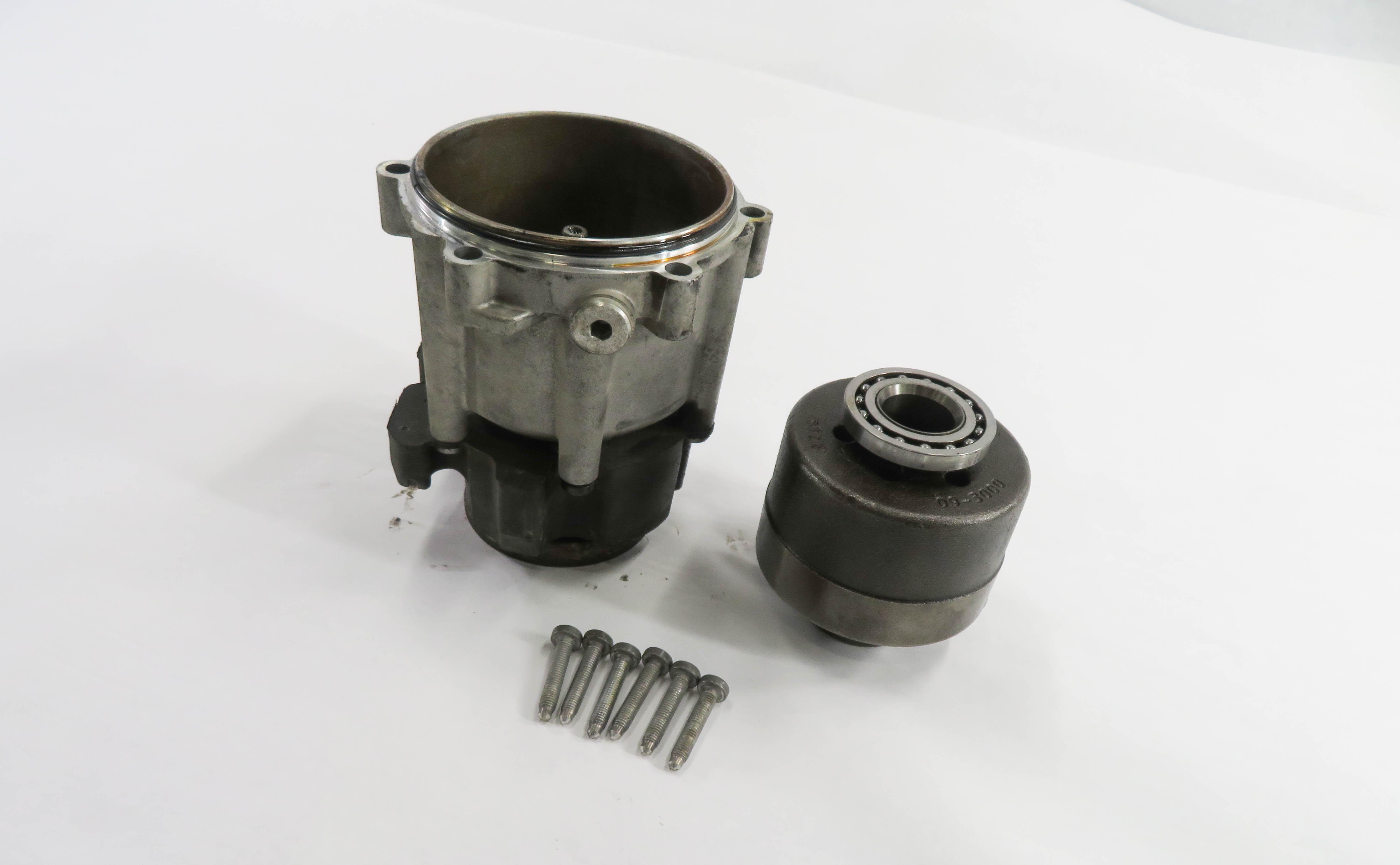 2009-2012 AUDI Q5 (8R) 3.2L A/T TRANSMISSION CENTER DIFFERENTIAL TAIL SHAFT — exact item pictured