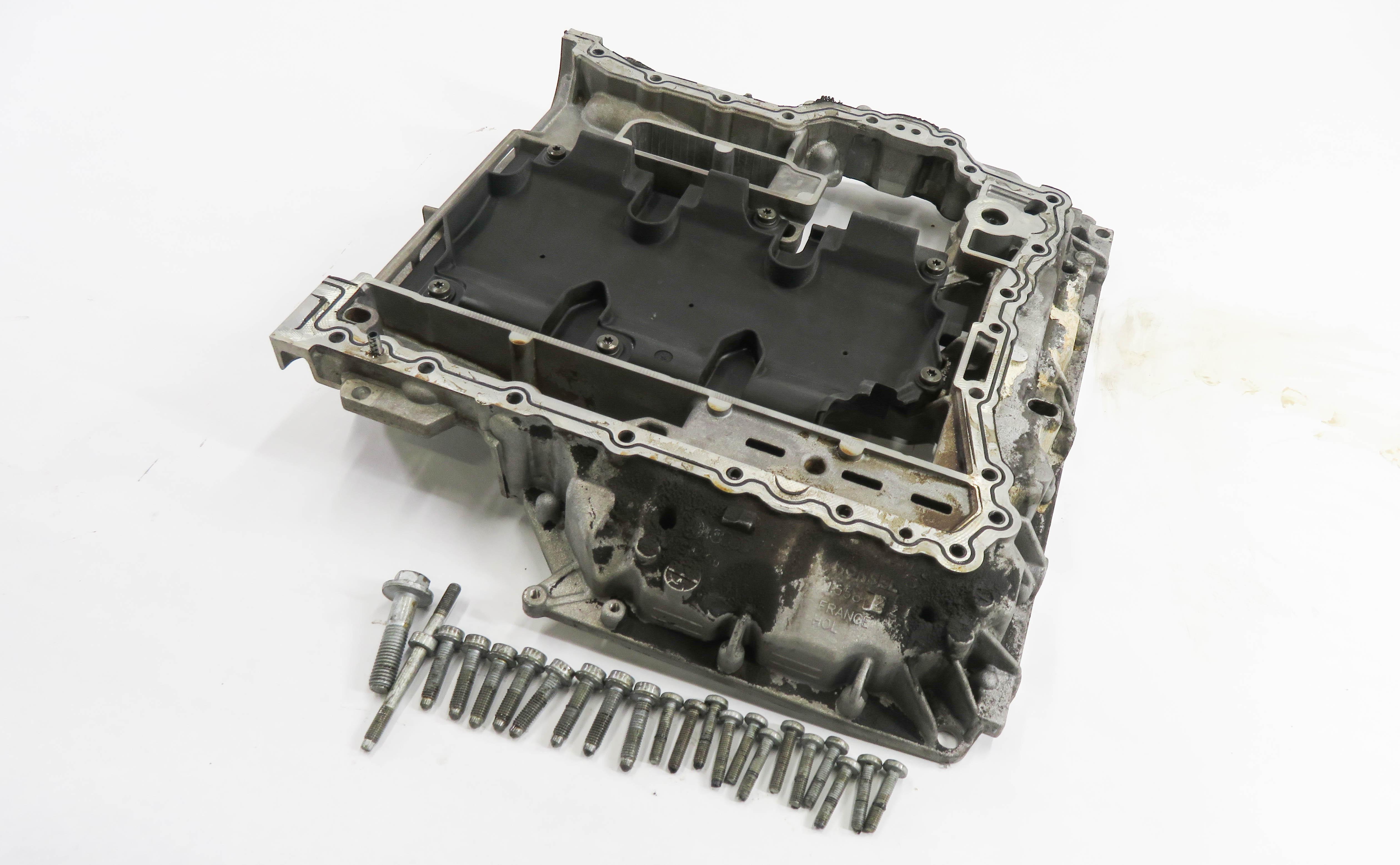 2010 AUDI Q5 (B8 8R) 3.2L V6 CALB MOTOR - UPPER ENGINE OIL PAN CRADLE — exact item pictured