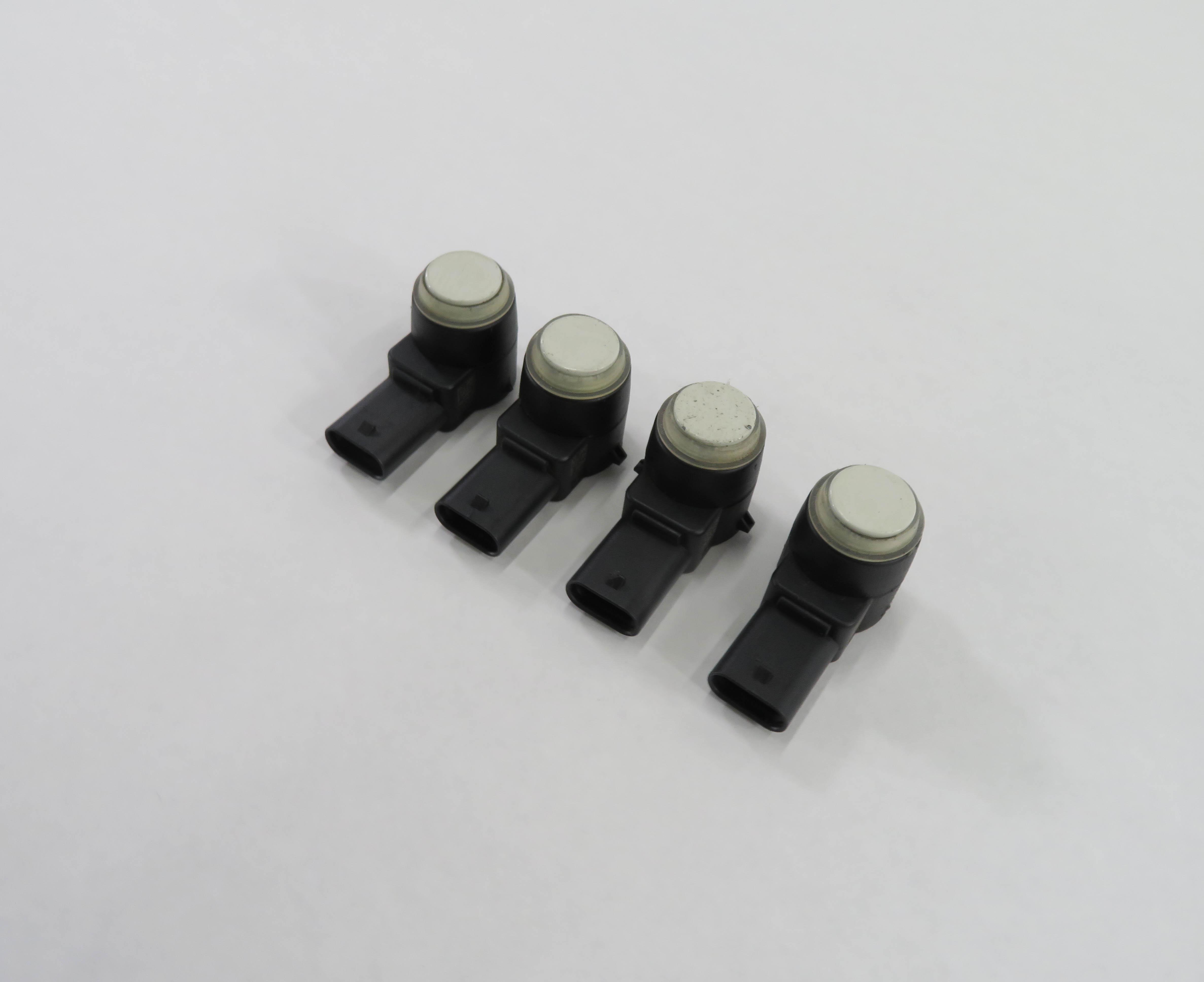 2009 MERCEDES ML320 (W164) REAR PDC PARK DISTANCE SENSOR SET-4 (CALCITE WHITE) — exact item pictured