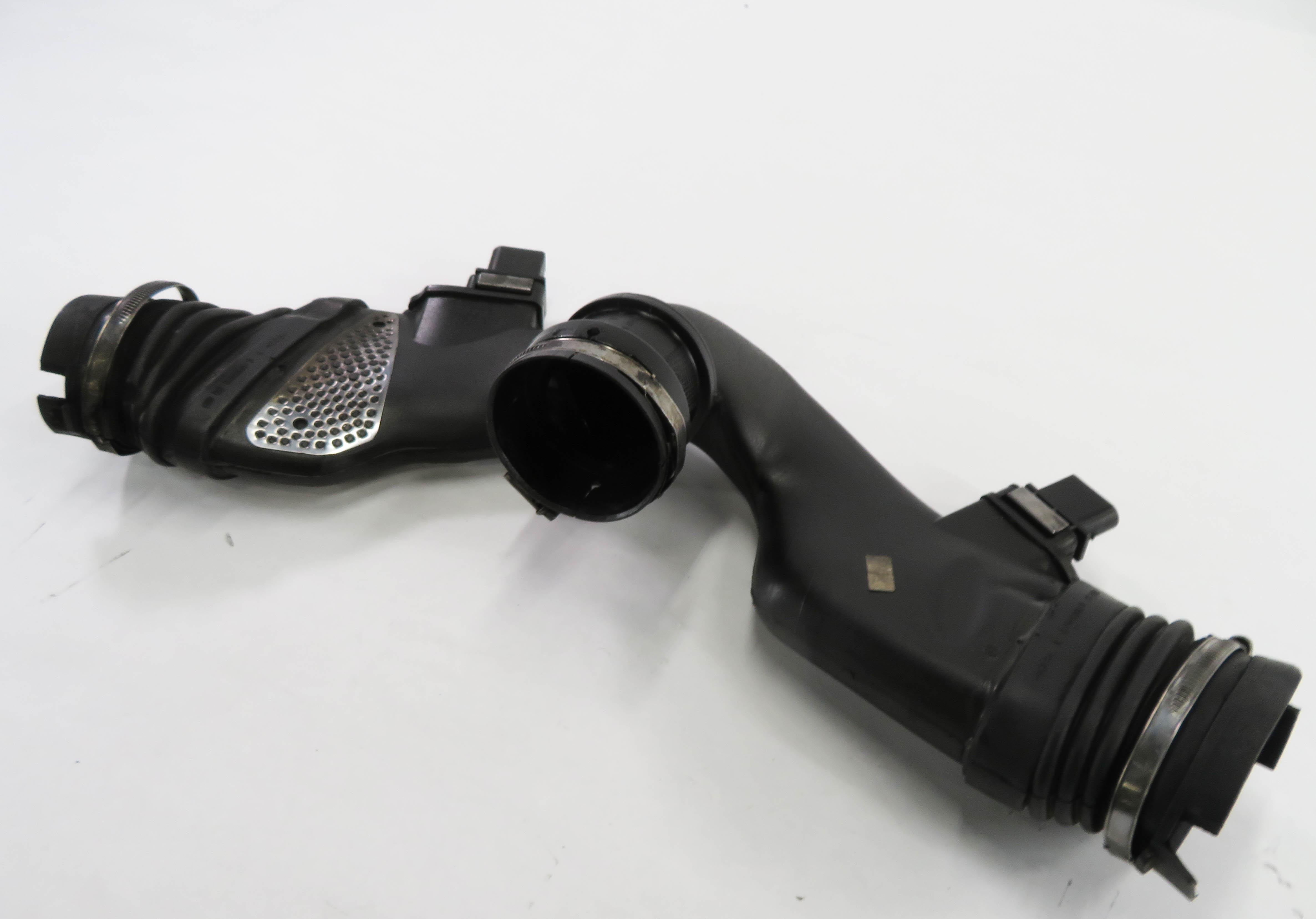 2009 MERCEDES ML320 (W164) 3.0L OM642 DIESEL ENGINE - AIR INTAKE DUCT w/ SENSORS — exact item pictured