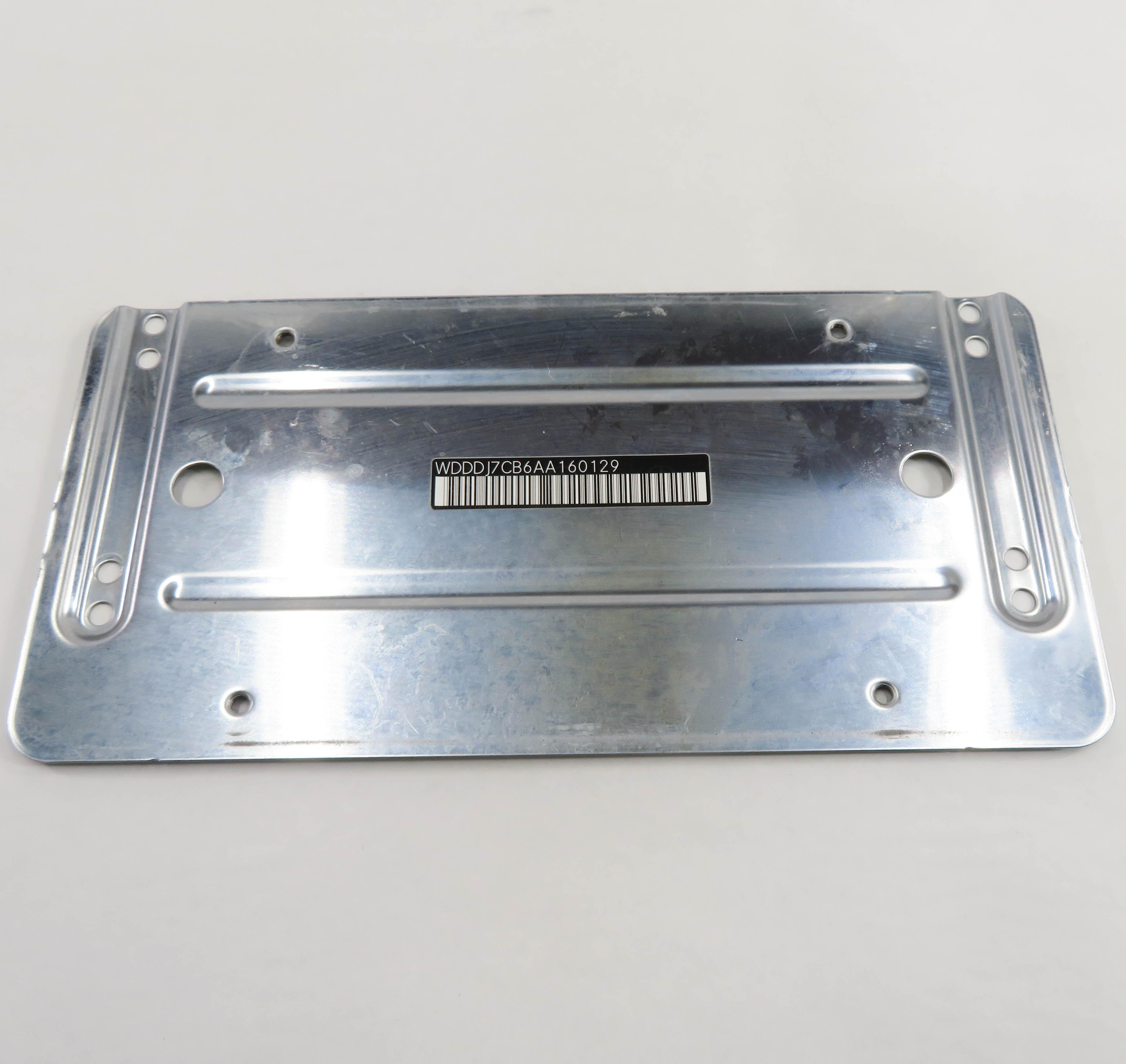 2010 MERCEDES CLS550 (W219) REAR LICENSE PLATE BASE MOUNT RETAINER BRACKET — exact item pictured