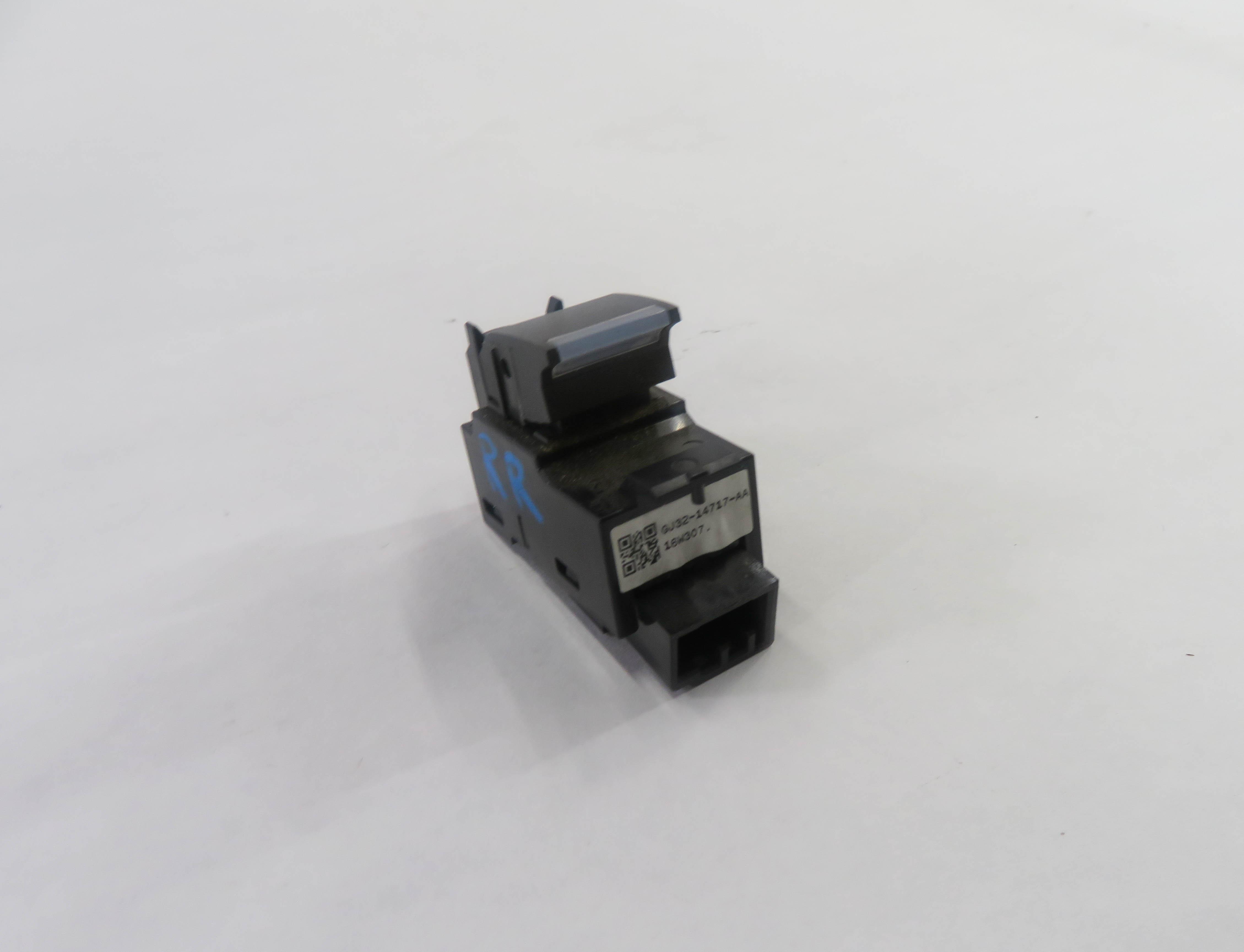 2017 RANGE ROVER EVOQUE (L538) RIGHT REAR DOOR POWER WINDOW SWITCH BUTTON — exact item pictured