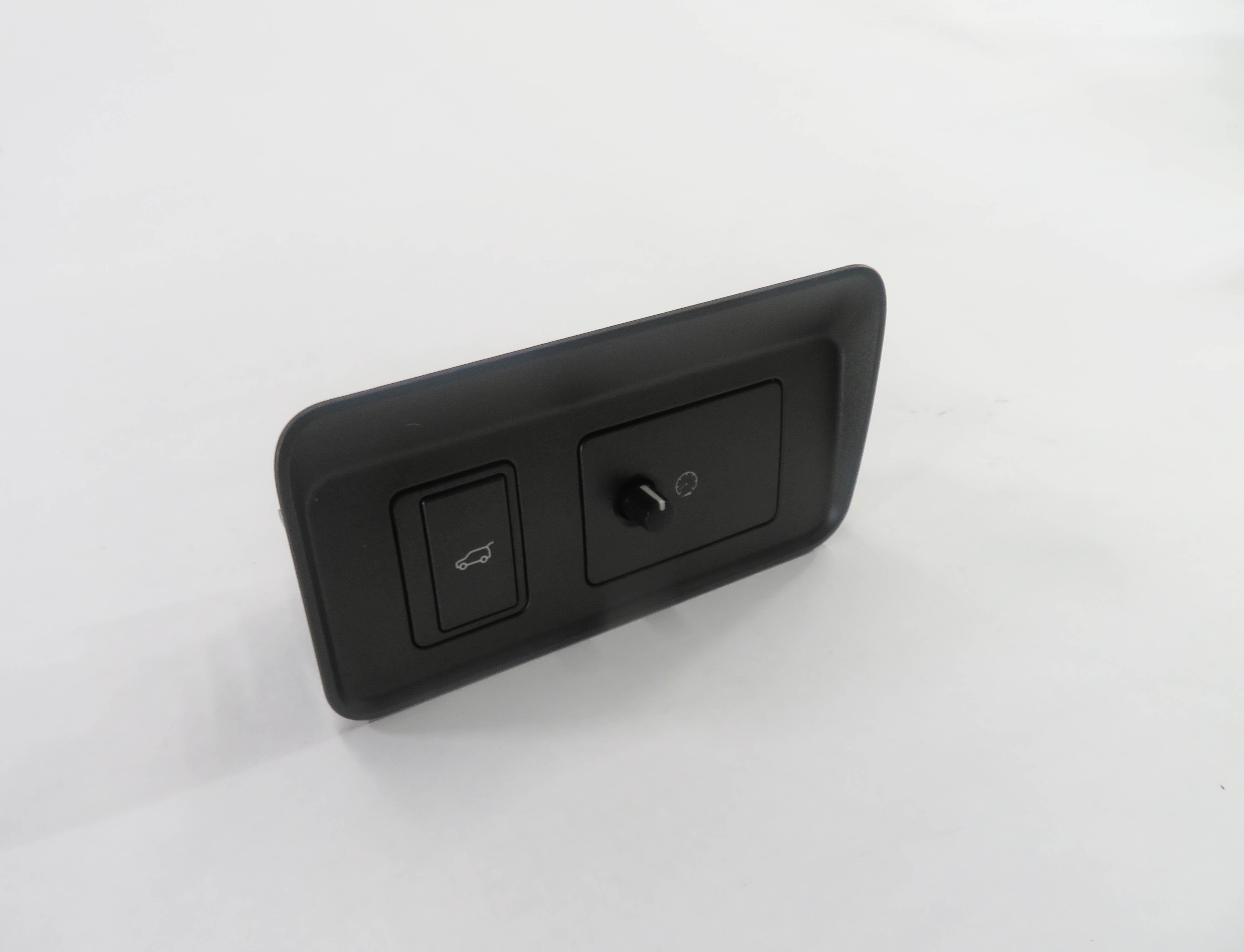 2017 RANGE ROVER EVOQUE (L538) TRUNK RELEASE SWITCH BUTTON w/ DIMMER CONTROL — exact item pictured