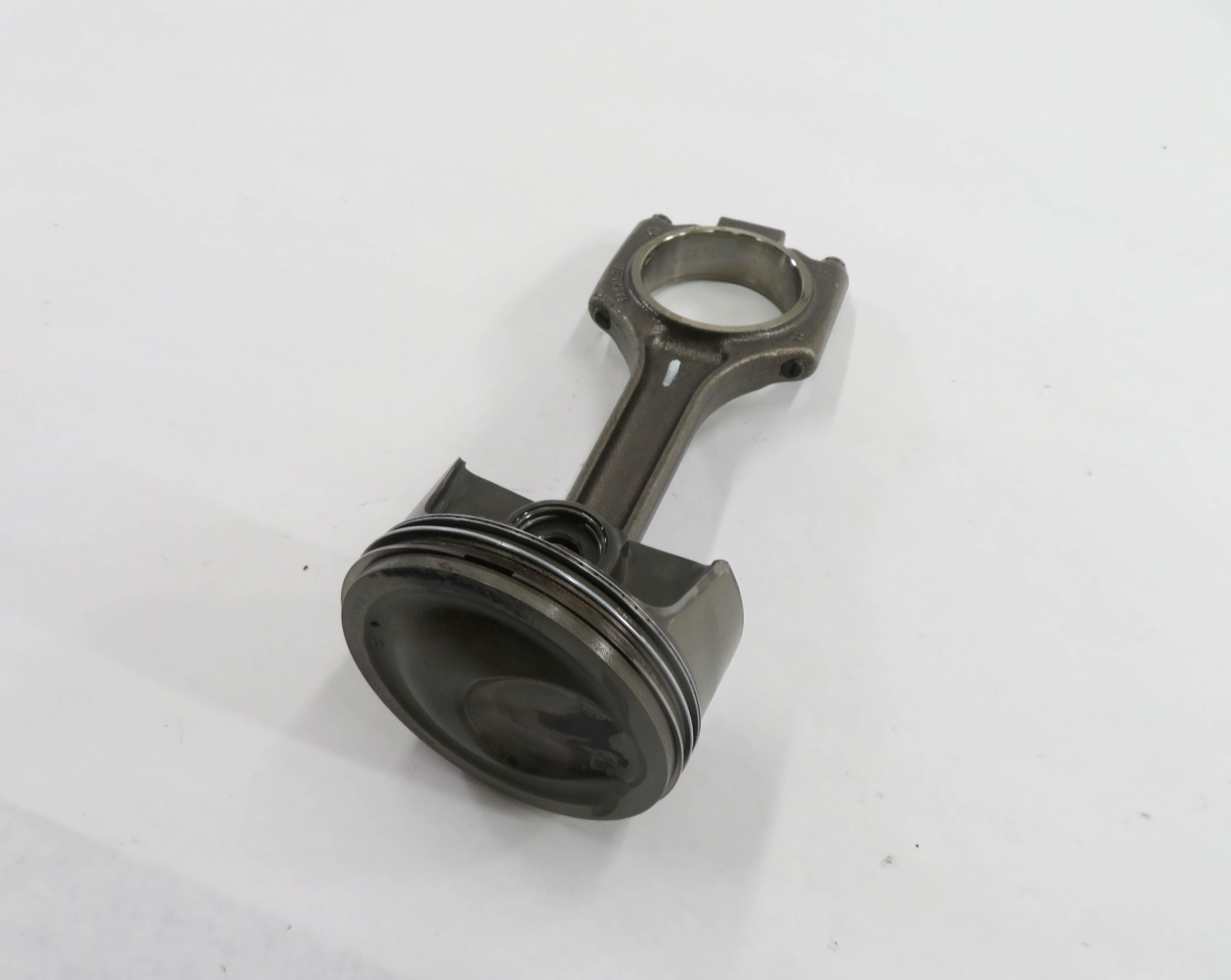 2008-2012 PORSCHE CAYENNE PANAMERA (957 970 G1) 4.8L TURBO - LEFT PISTON w/ ROD — exact item pictured