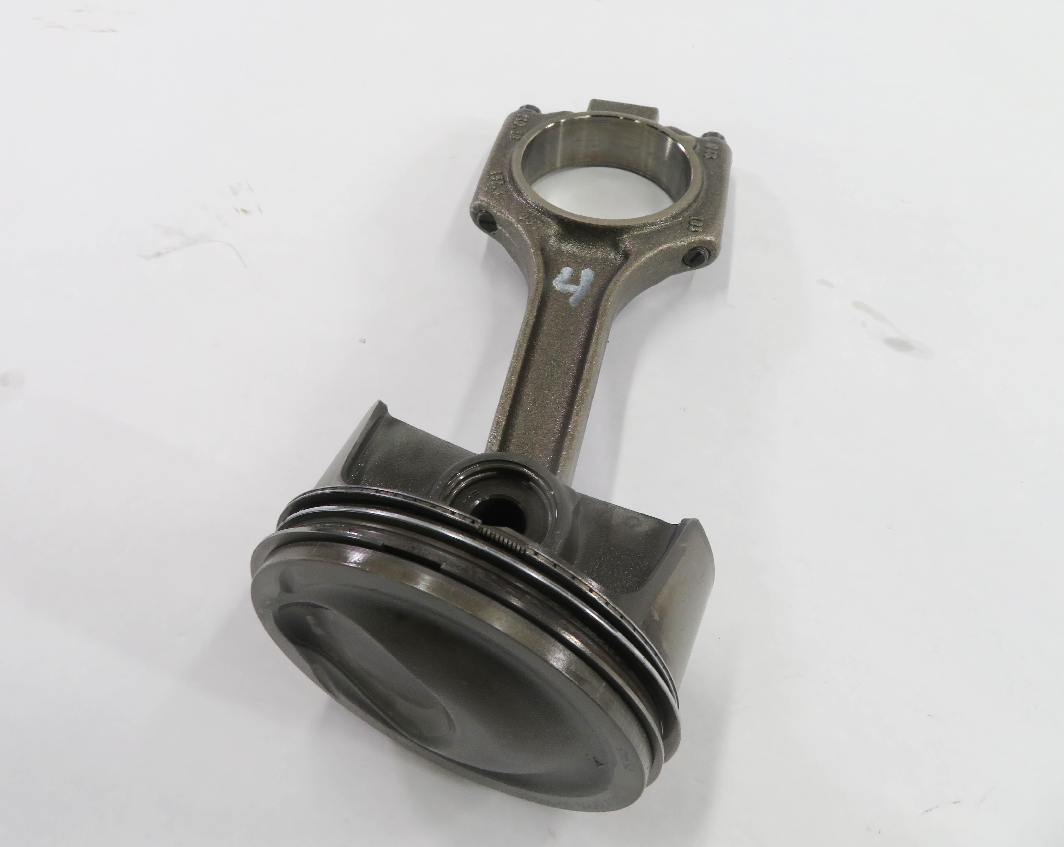 2008-2012 PORSCHE CAYENNE PANAMERA (957 970 G1) 4.8L TURBO - RIGHT PISTON w/ ROD — exact item pictured