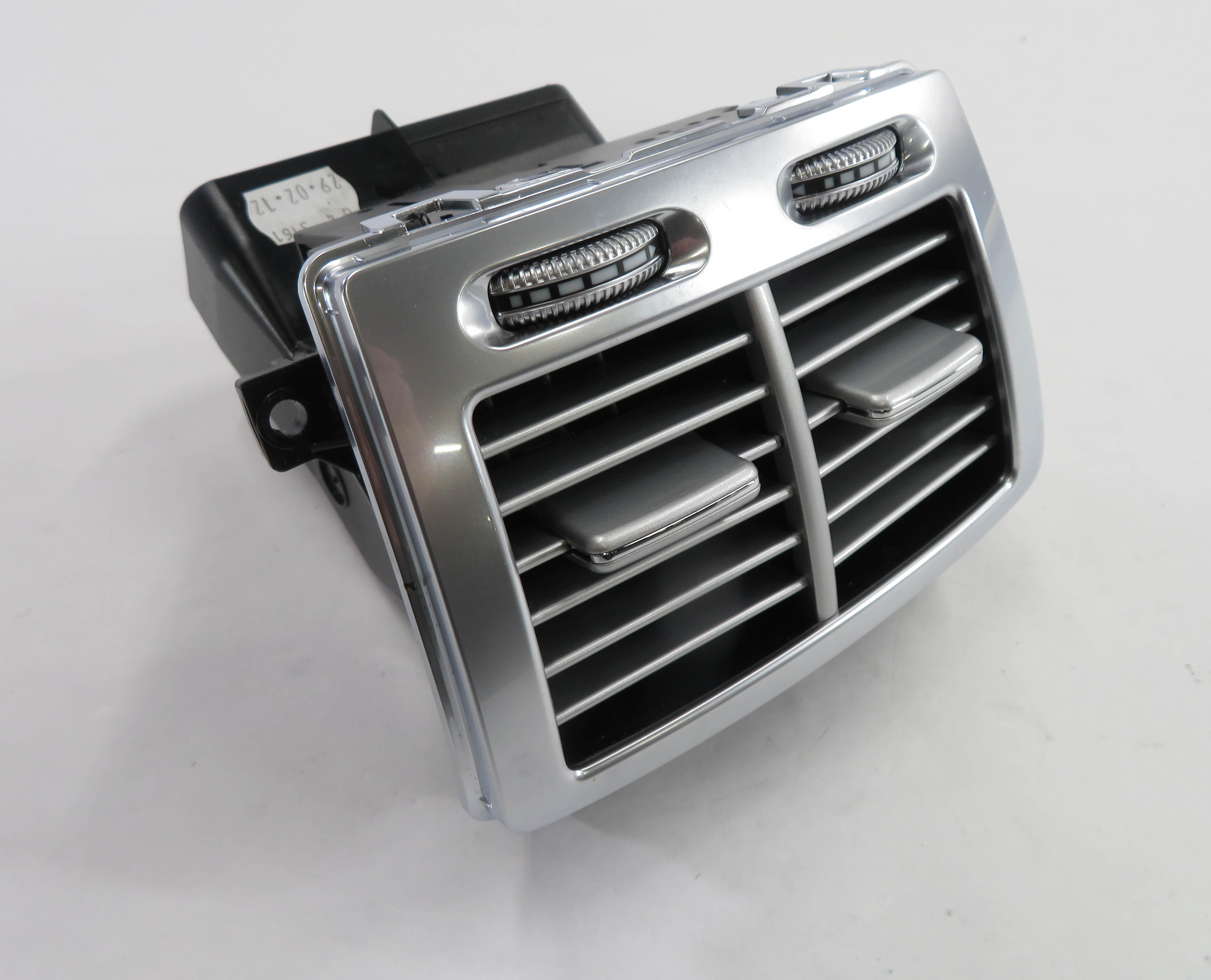 2012 MERCEDES S550 (W221) REAR CENTER CONSOLE HEATER A/C AIR VENT — exact item pictured