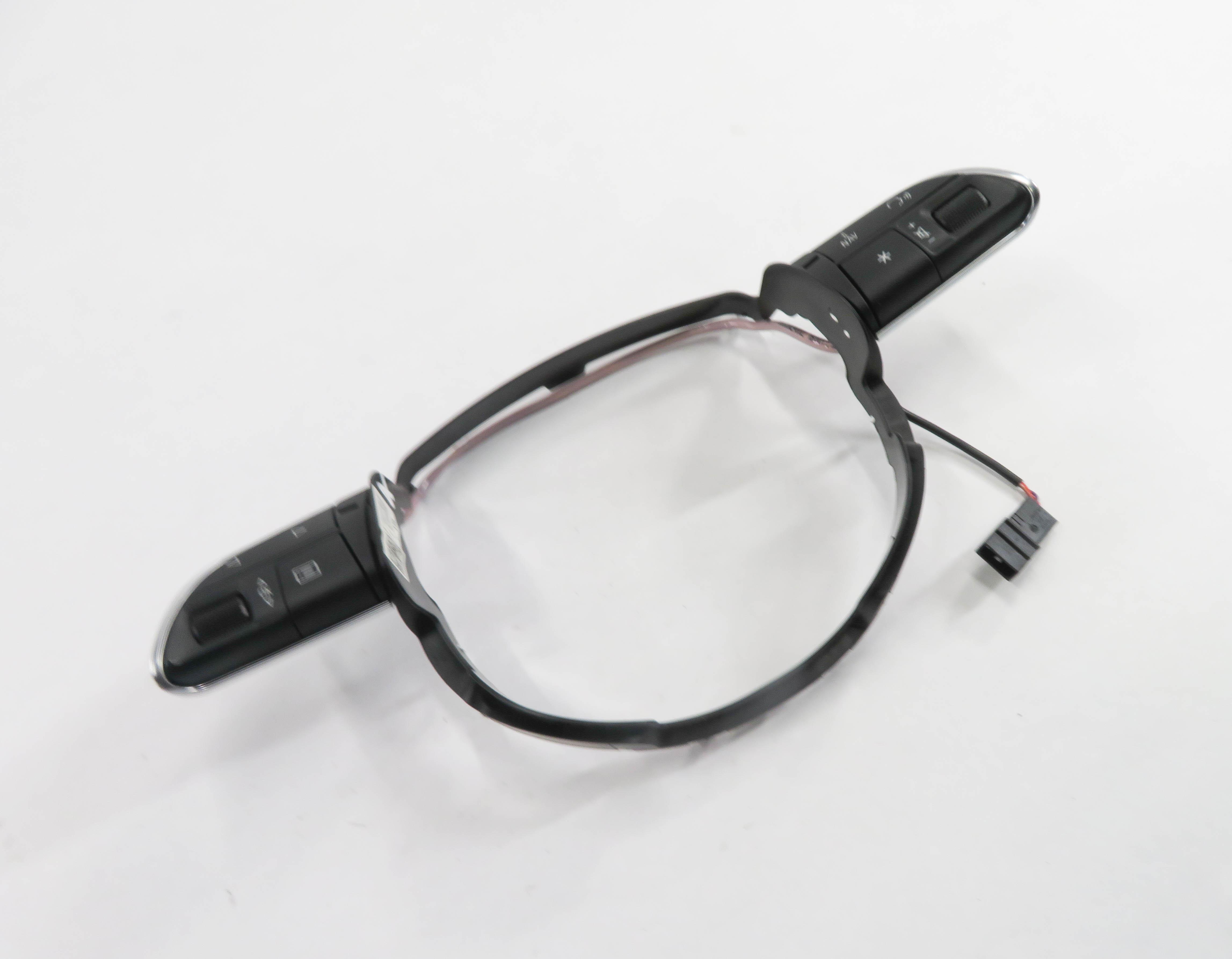 2013 AUDI A6 (C7) STEERING PHONE VOLUME INFORMATION SWITCH BUTTON SET-2 — exact item pictured