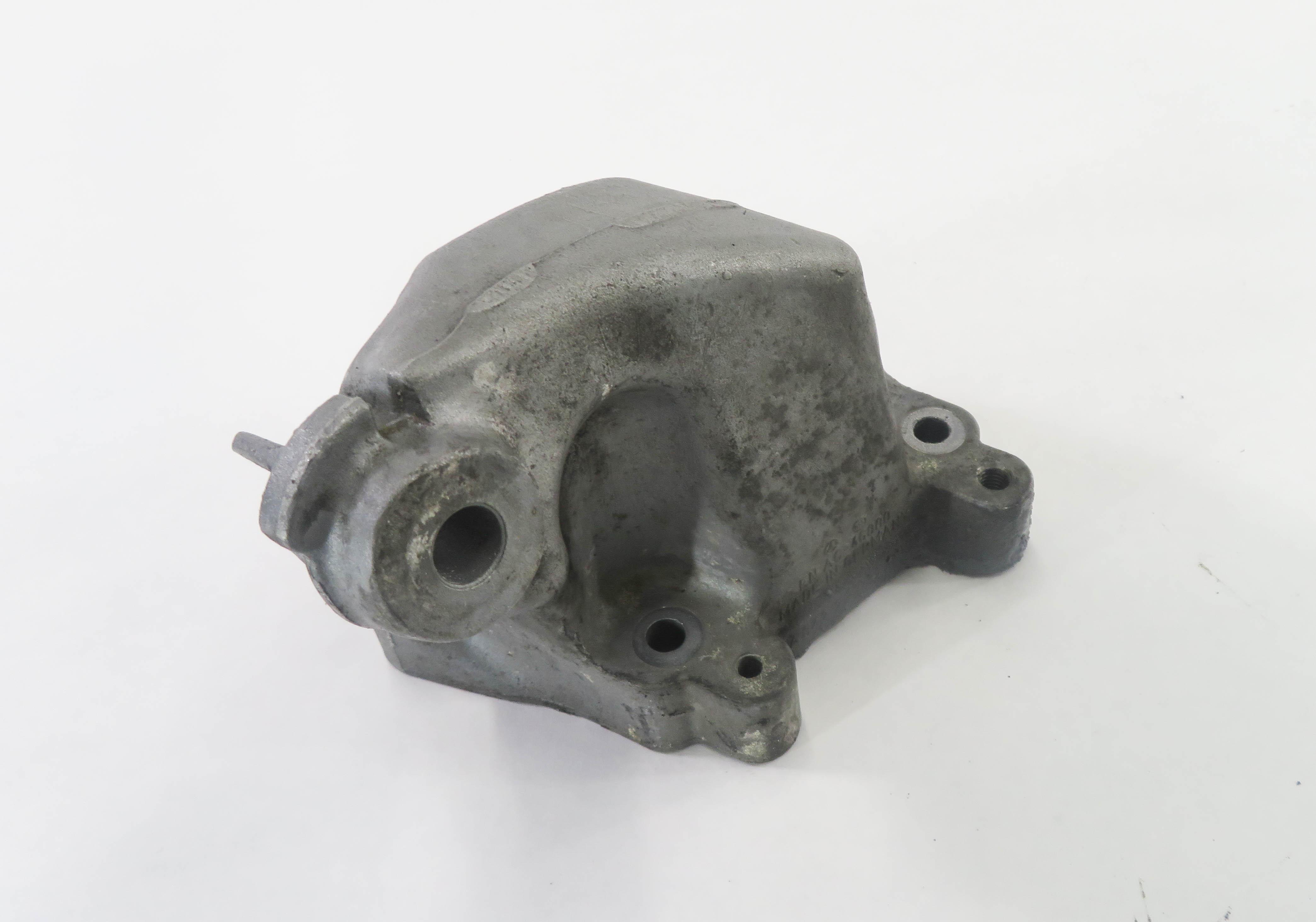 2011 MERCEDES BENZ ML350 (W164) 3.0L DIESEL - RIGHT MOTOR ENGINE MOUNT BRACKET — exact item pictured