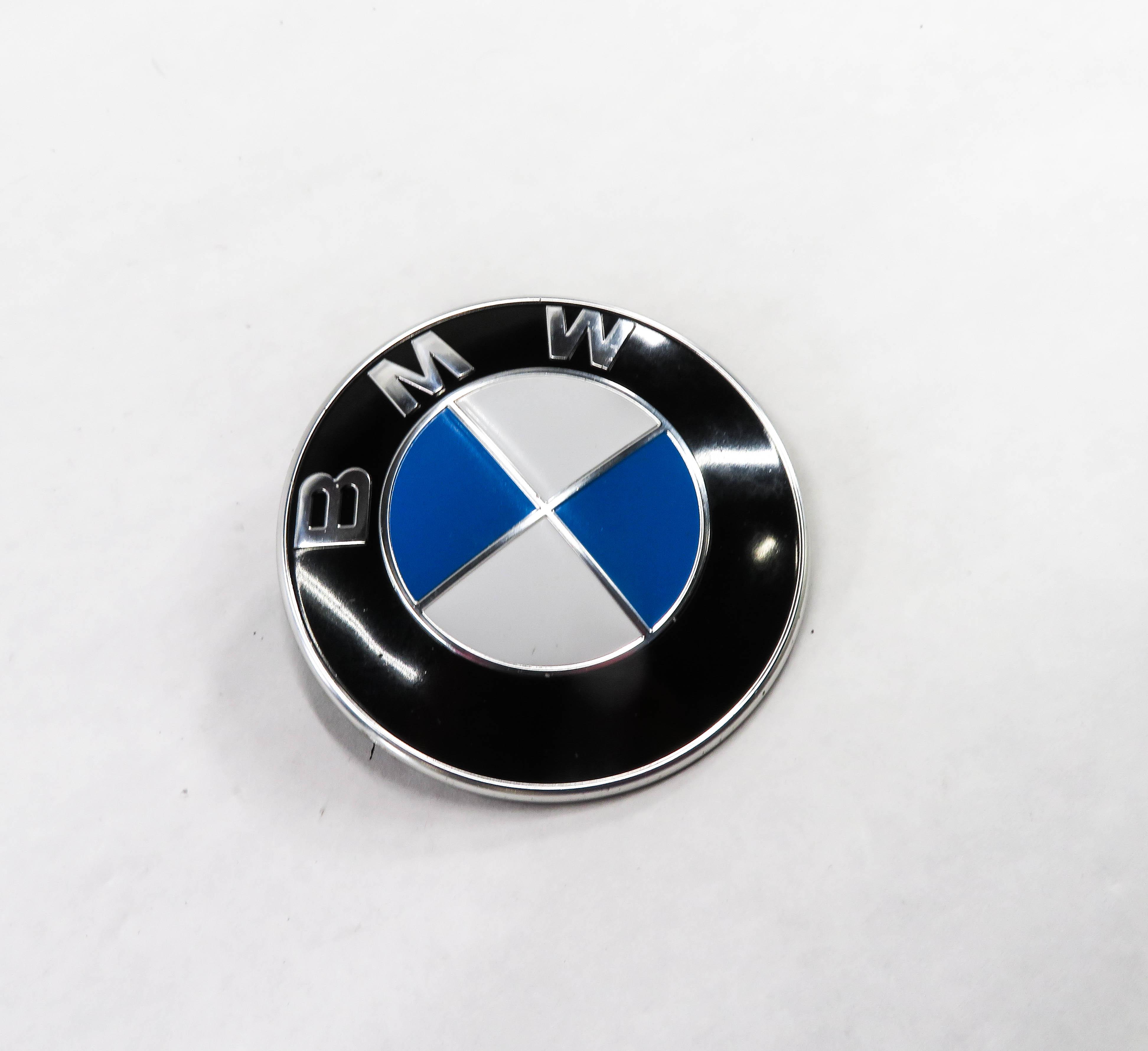 2011 BMW 750i (F01) EMBLEM LOGO BADGE NAME PLATE SYMBOL — exact item pictured