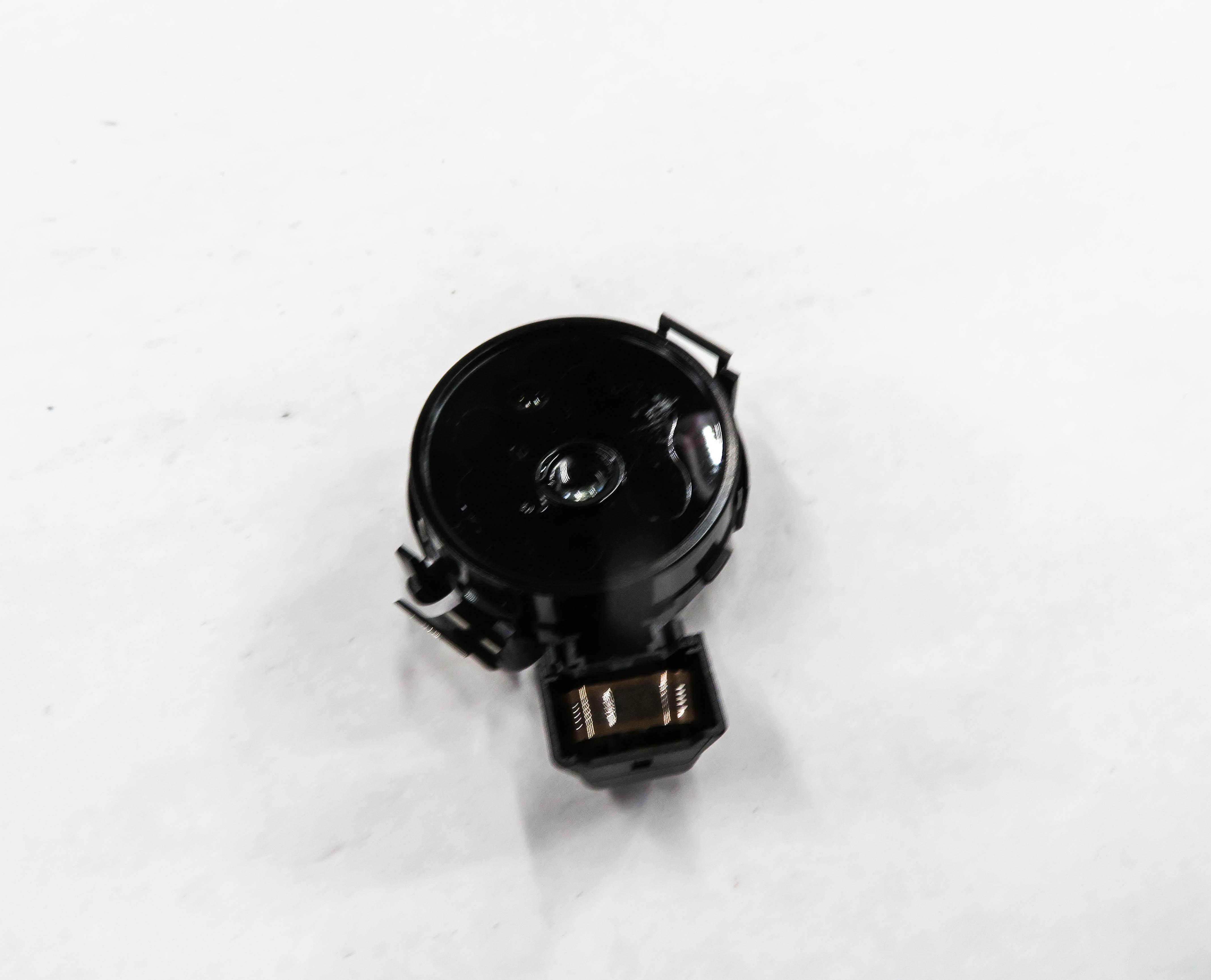 2011 BMW 750i (F01) FRONT WINDSHILED RAIN WATER SOLAR LIGHT SENSOR (RLS) — exact item pictured