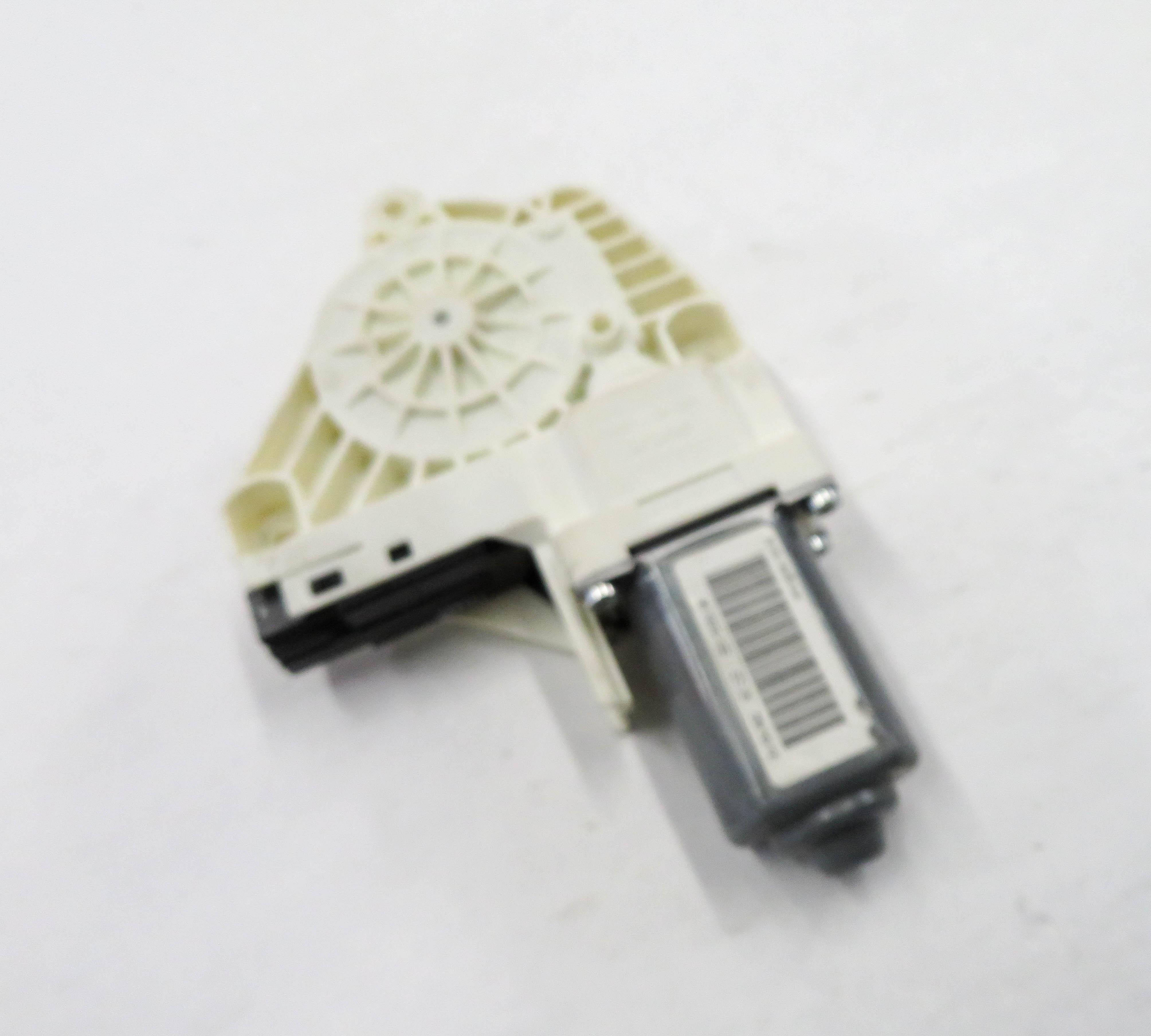 2010-2016 LR4 RANGE ROVER SPORT (L320) RIGHT SIDE REAR DOOR POWER WINDOW MOTOR — exact item pictured